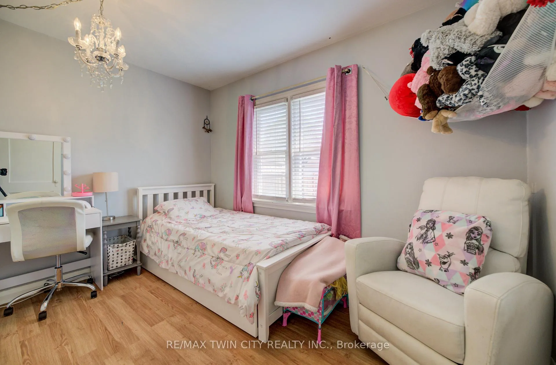 Photo 10 of 290 Lancaster Street W, Kitchener — HOMEH