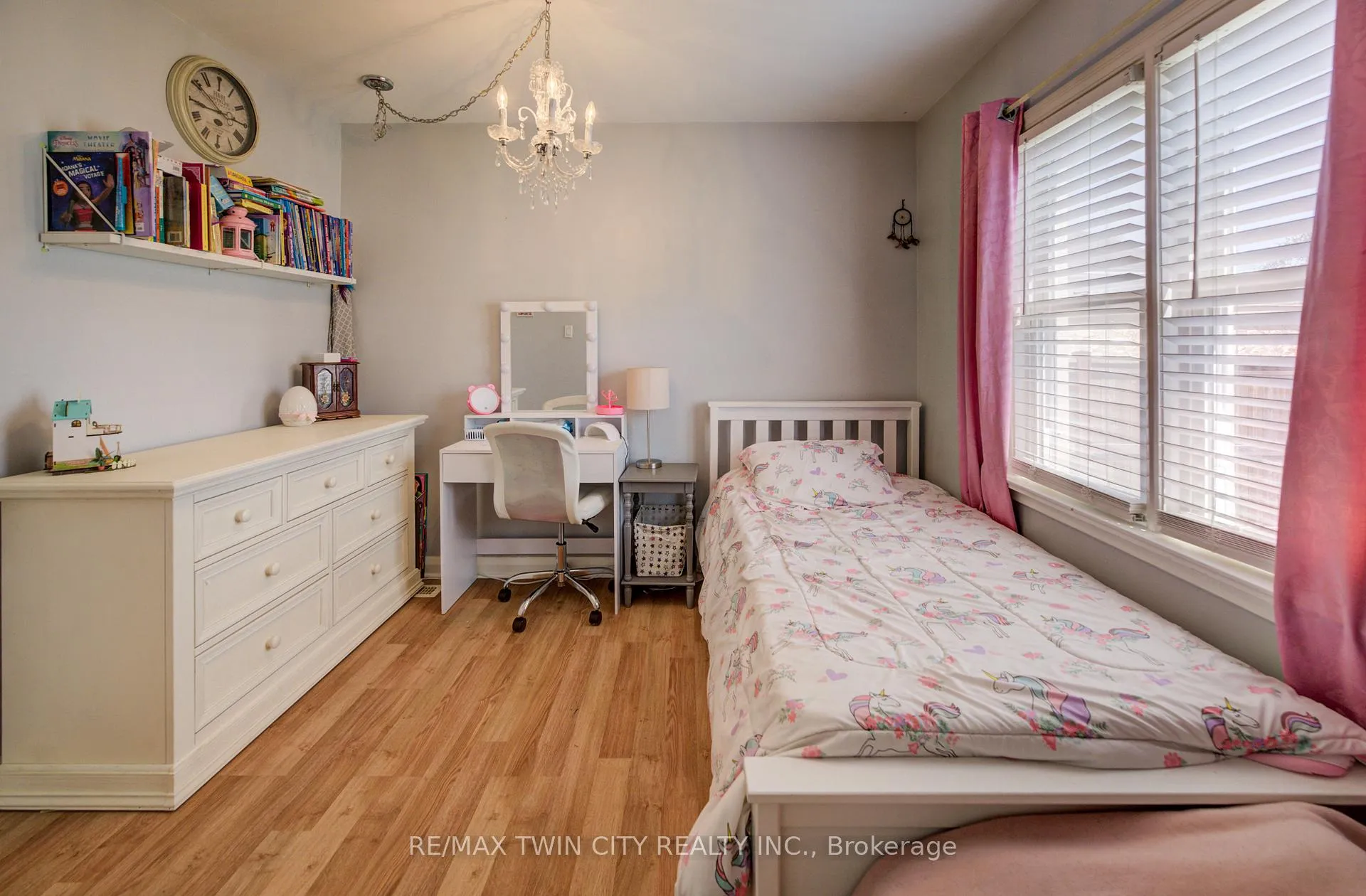 Photo 11 of 290 Lancaster Street W, Kitchener — HOMEH