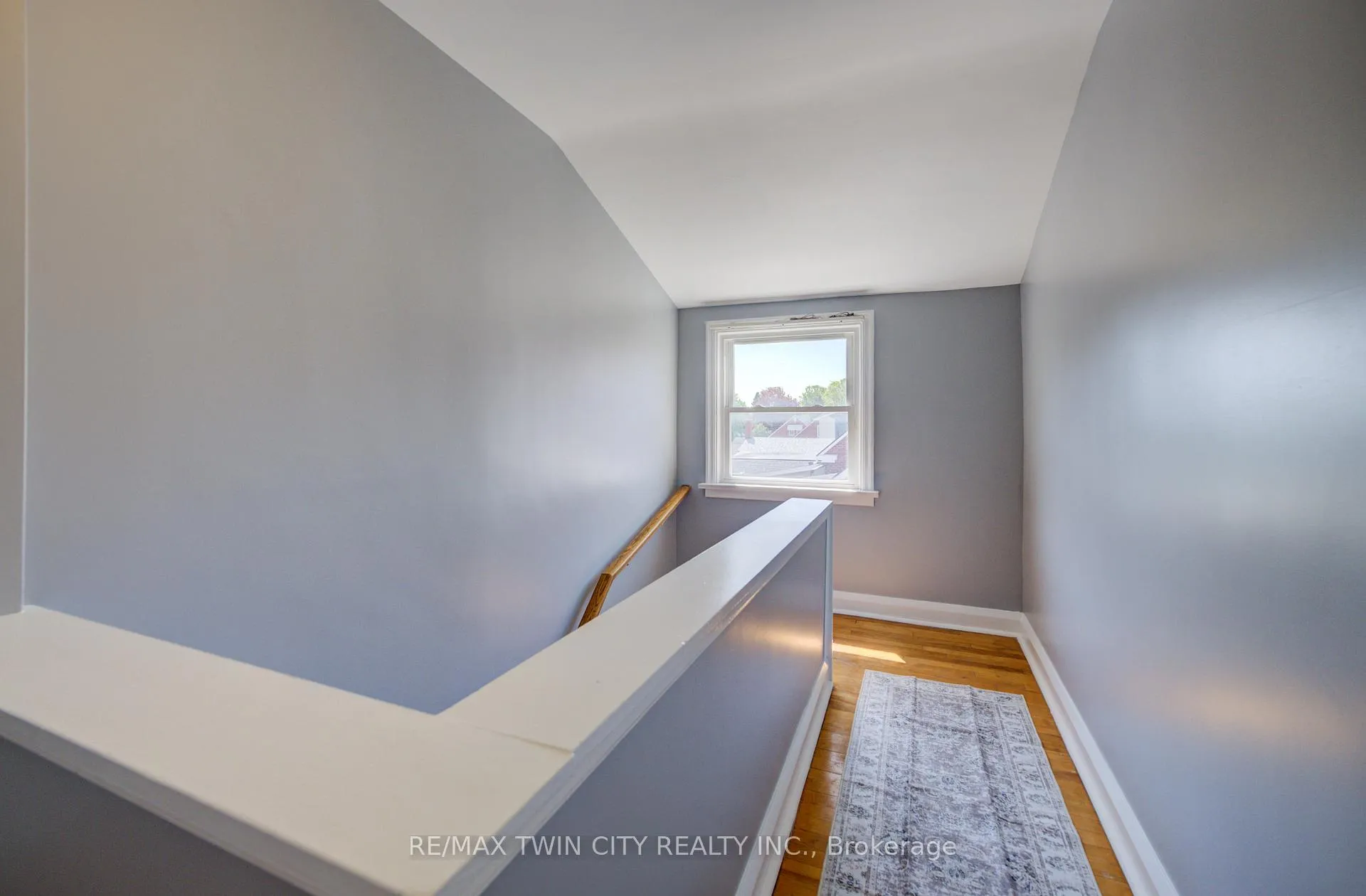 Photo 17 of 290 Lancaster Street W, Kitchener — HOMEH
