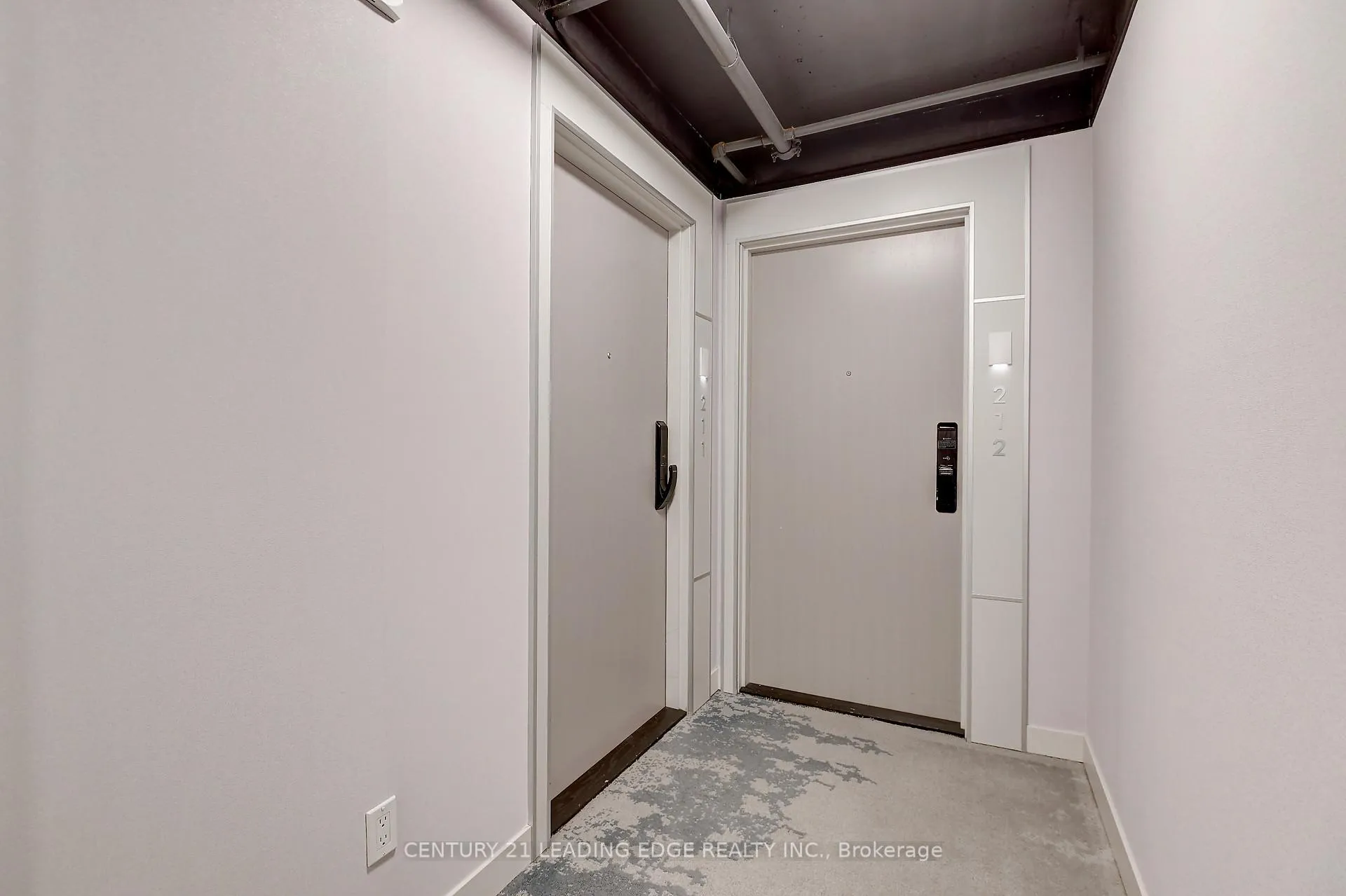 Photo 3 of Unit B211, 3200 Dakota Common, Burlington, Alton — HOMEH