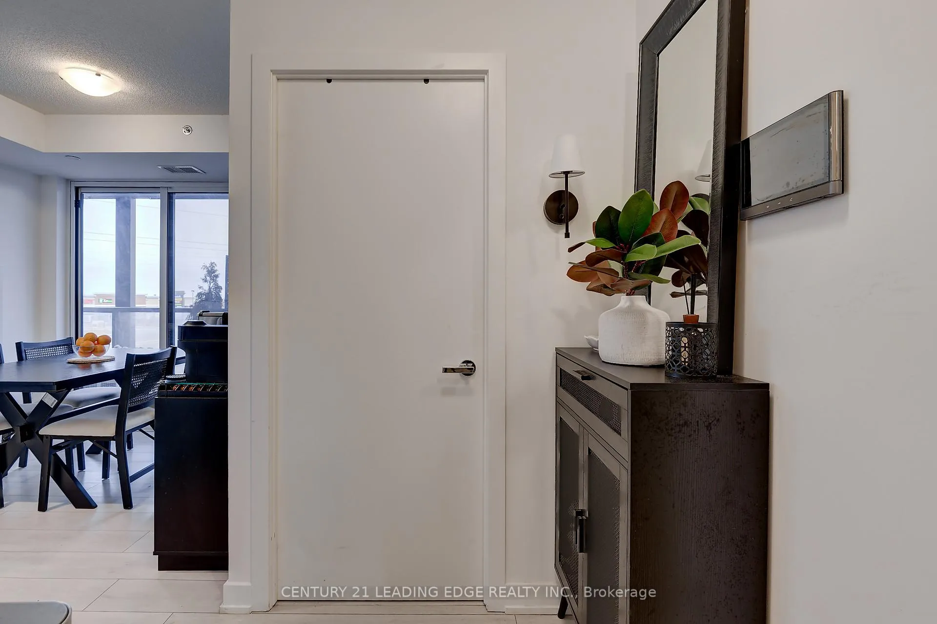 Photo 6 of Unit B211, 3200 Dakota Common, Burlington, Alton — HOMEH