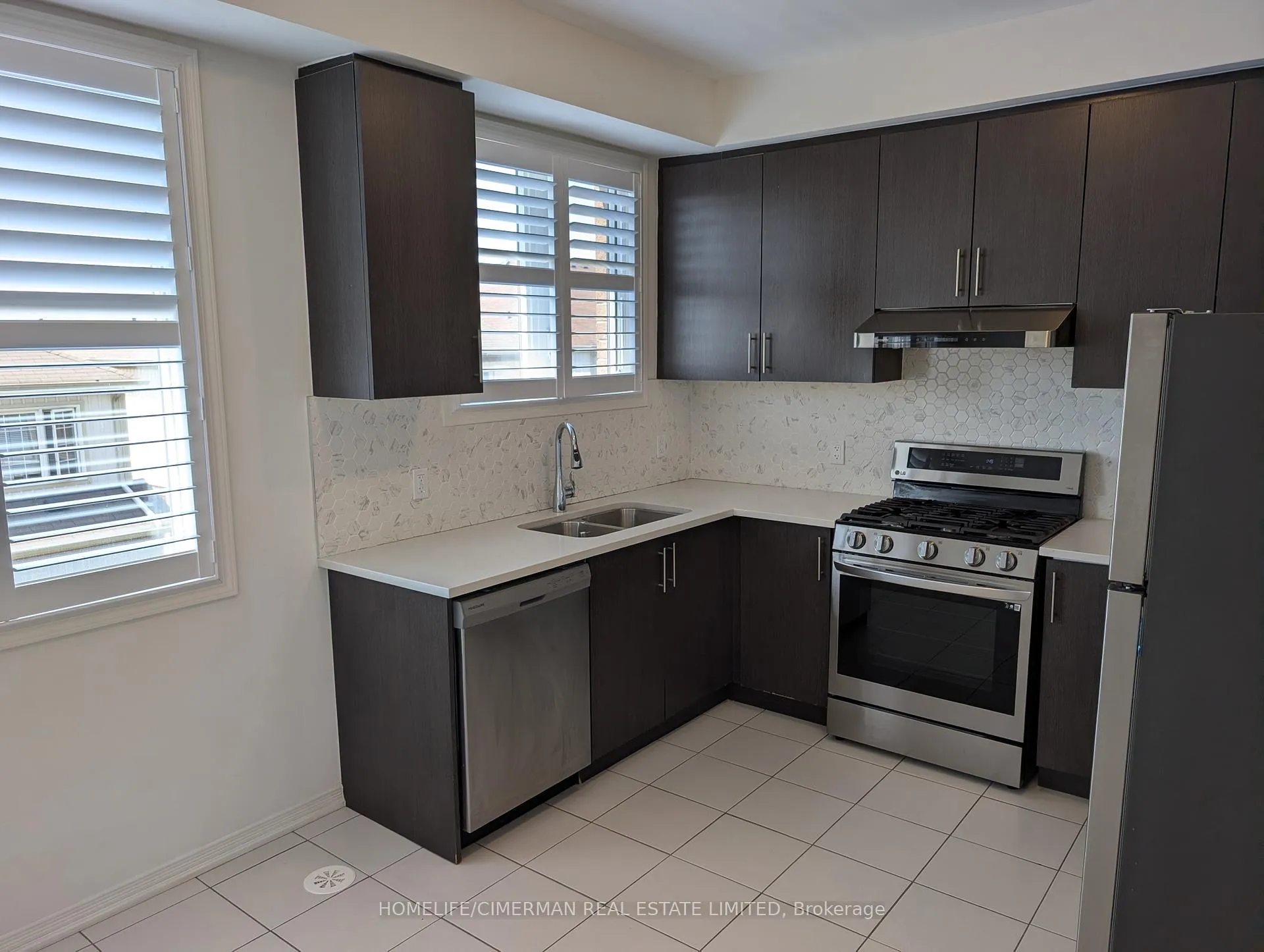 Photo 2 of 1410 Coral Springs Path, Oshawa, Taunton — HOMEH