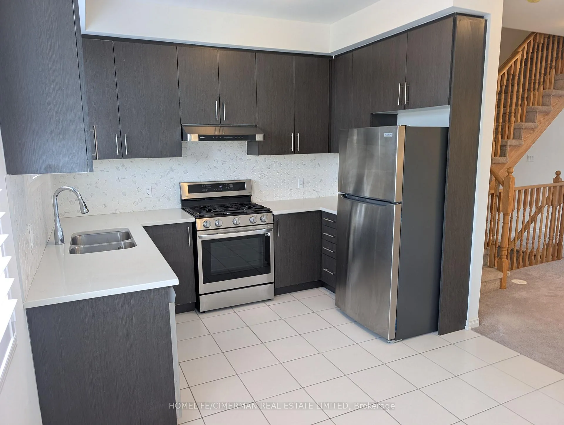 Photo 3 of 1410 Coral Springs Path, Oshawa, Taunton — HOMEH