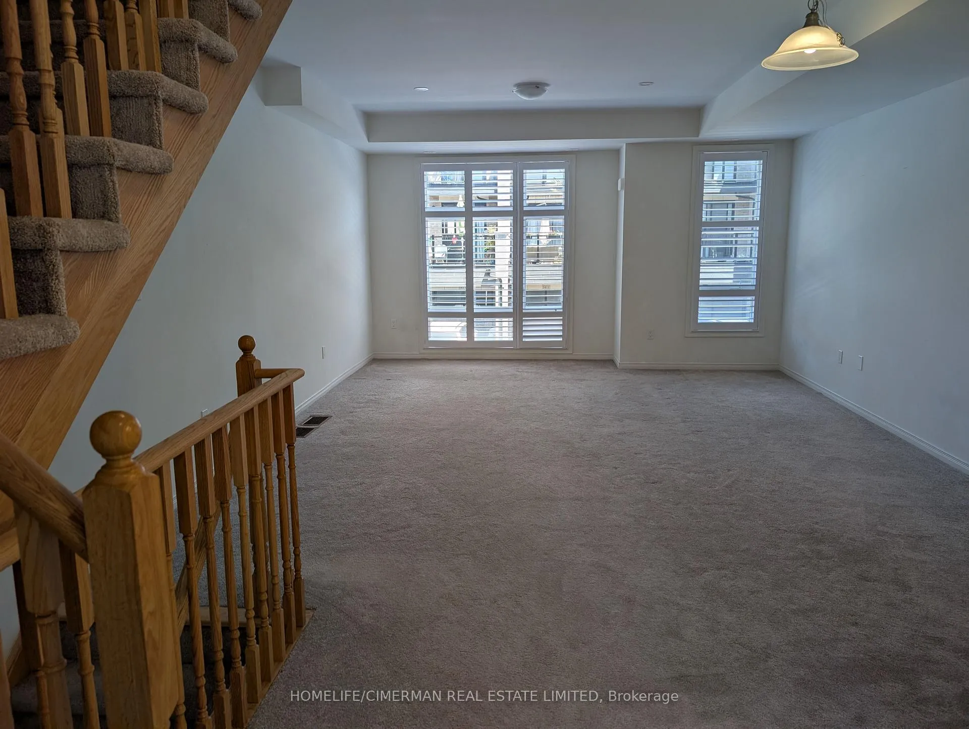 Photo 5 of 1410 Coral Springs Path, Oshawa, Taunton — HOMEH