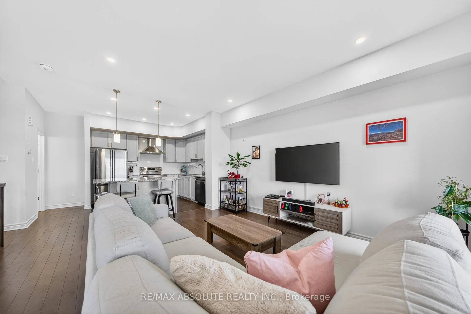 Photo 9 of 32 Verglas Lane, Ottawa, Mer Bleue/Bradley Estates/Anderson Park — HOMEH