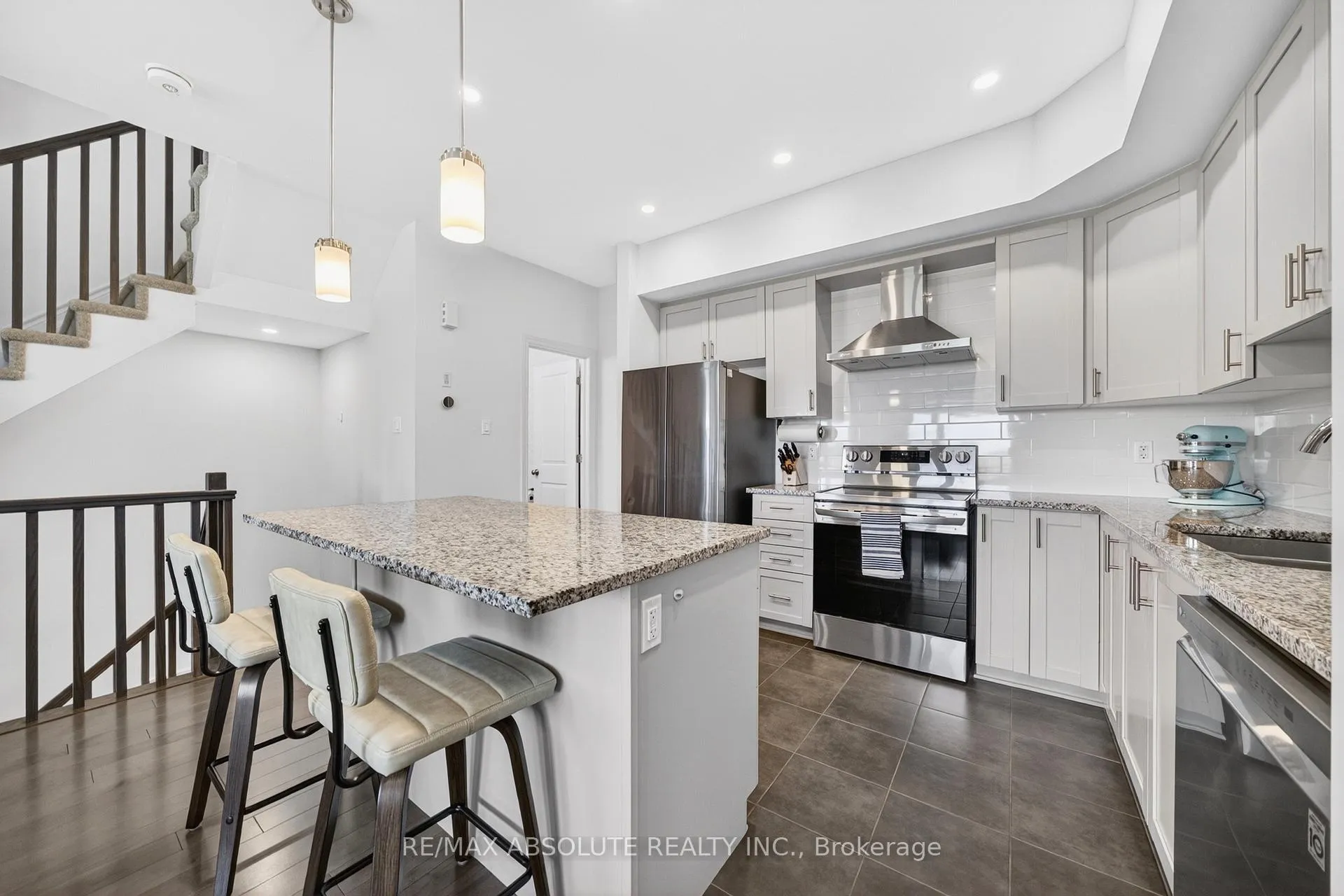 Photo 13 of 32 Verglas Lane, Ottawa, Mer Bleue/Bradley Estates/Anderson Park — HOMEH