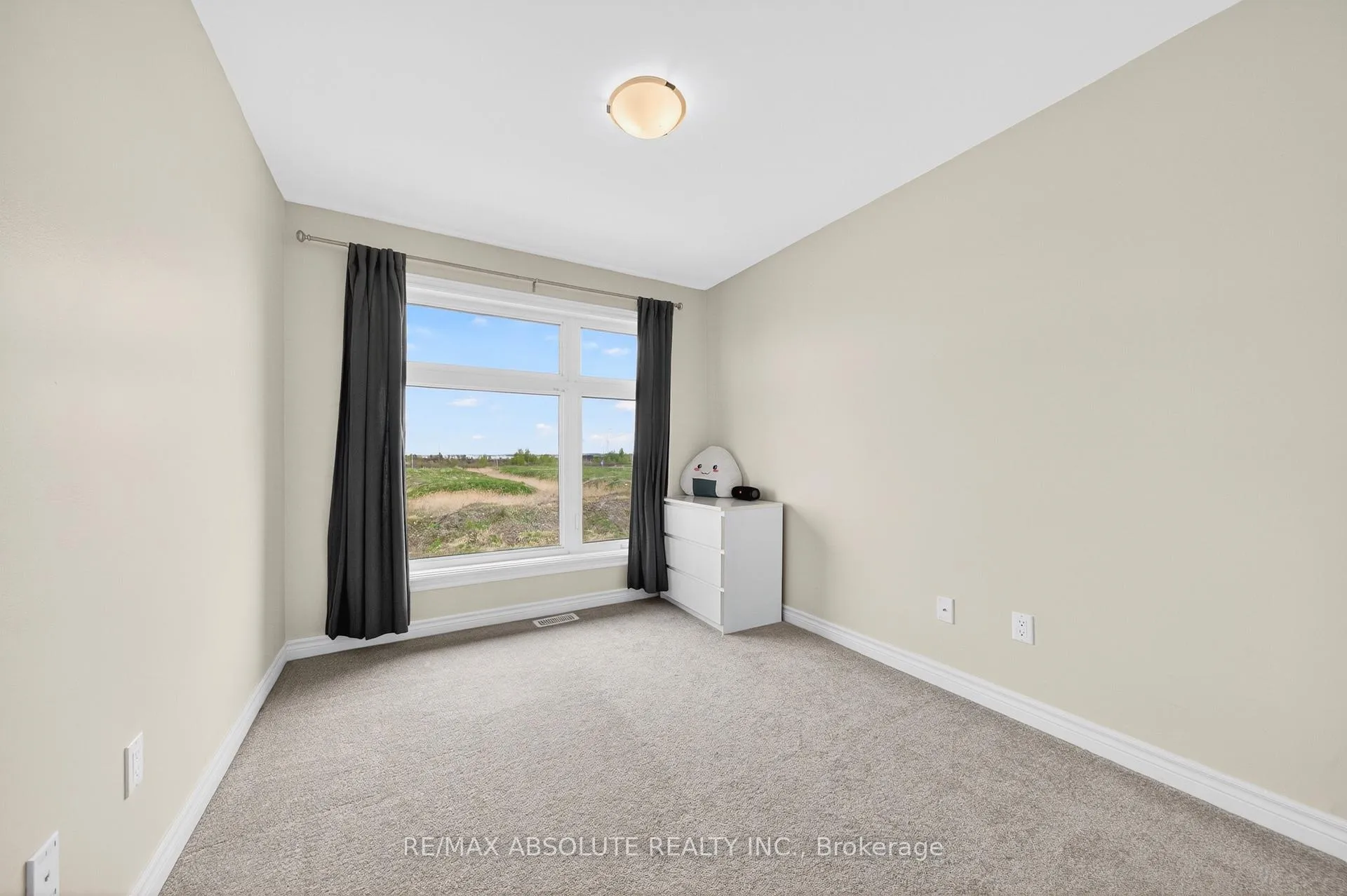 Photo 26 of 32 Verglas Lane, Ottawa, Mer Bleue/Bradley Estates/Anderson Park — HOMEH