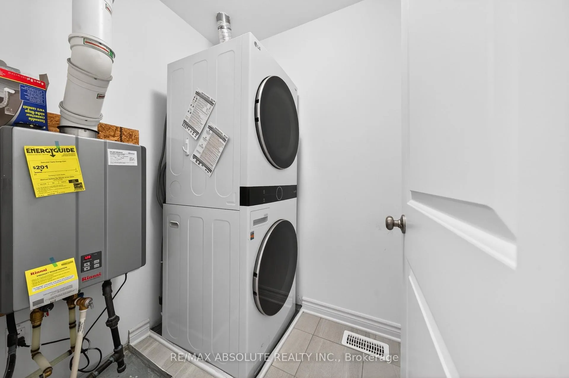 Photo 29 of 32 Verglas Lane, Ottawa, Mer Bleue/Bradley Estates/Anderson Park — HOMEH