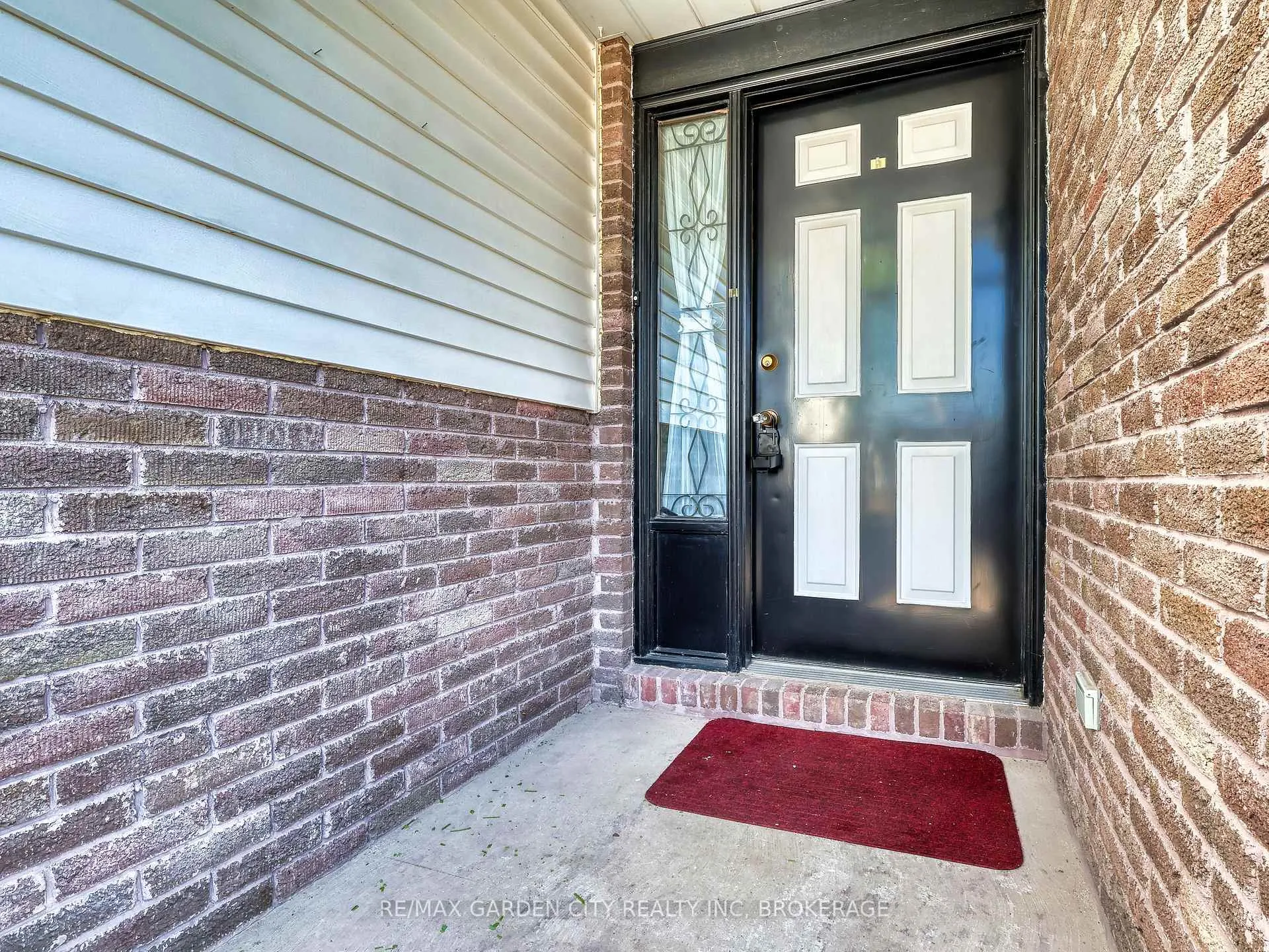 Photo 6 of 7740 Chorozy Street, Niagara Falls, Ascot — HOMEH