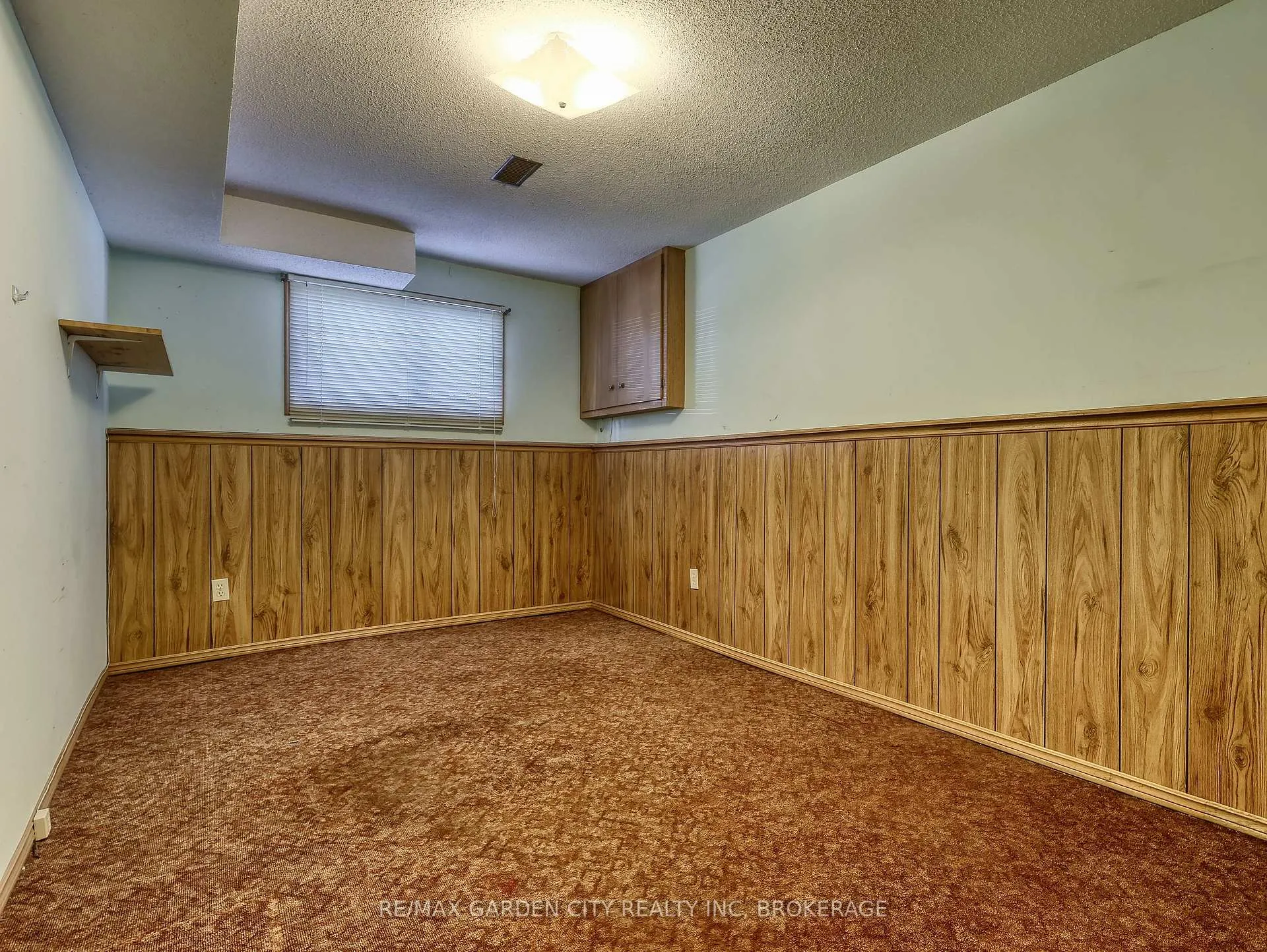 Photo 24 of 7740 Chorozy Street, Niagara Falls, Ascot — HOMEH