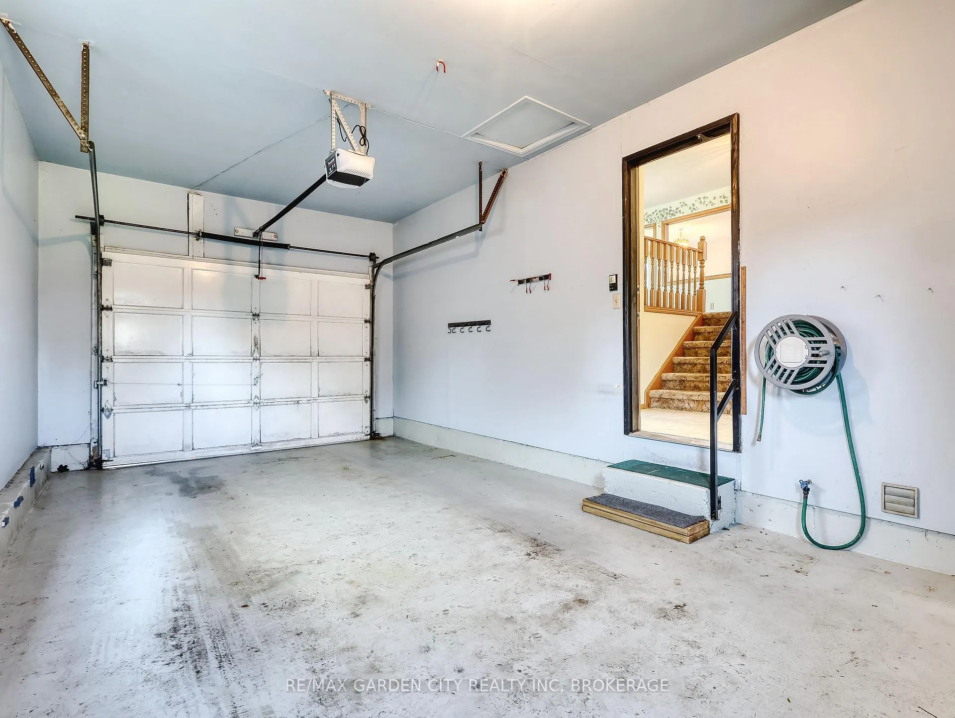 Photo 30 of 7740 Chorozy Street, Niagara Falls, Ascot — HOMEH