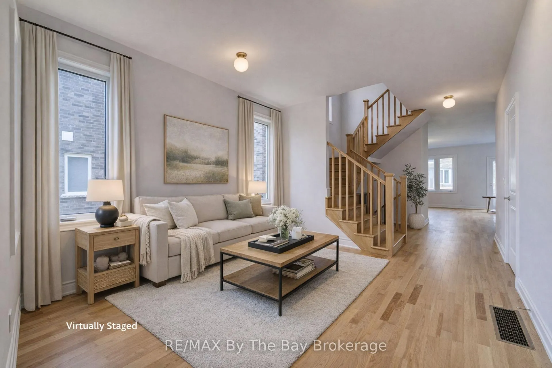 Photo 3 of 39 Lisa Street, Wasaga Beach — HOMEH