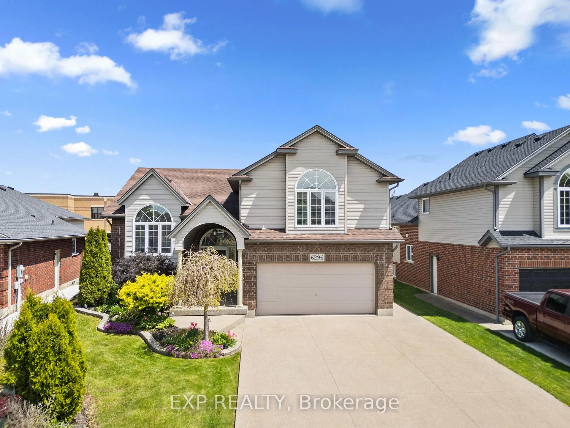 Photo 2 of 6296 Parkside Road, Niagara Falls, Forestview — HOMEH