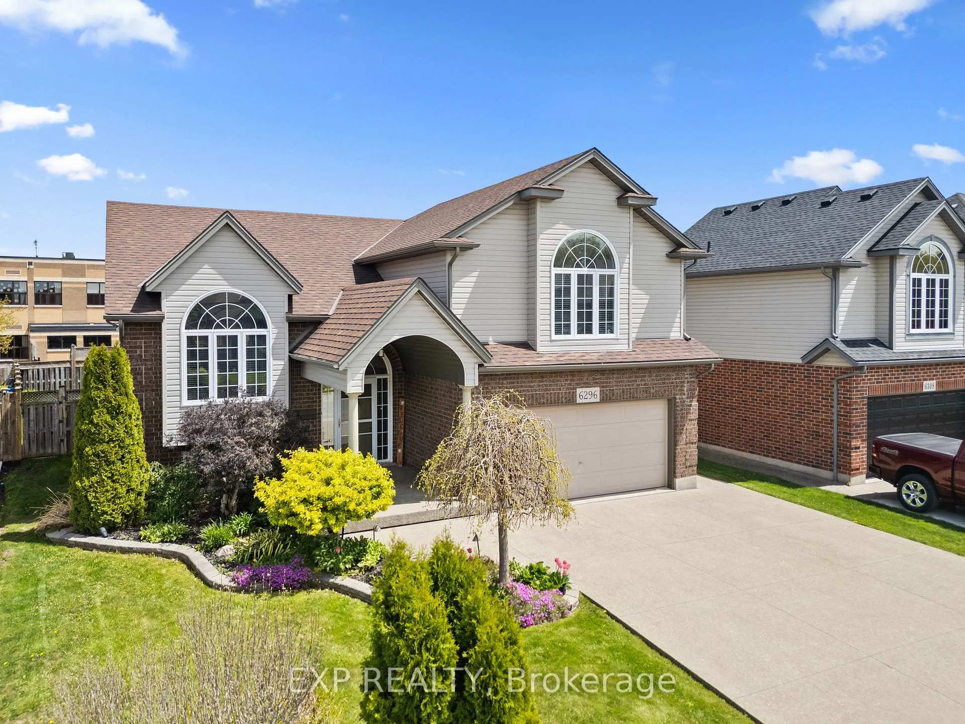 Photo 4 of 6296 Parkside Road, Niagara Falls, Forestview — HOMEH