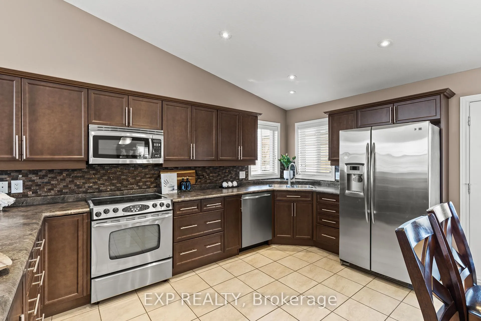 Photo 15 of 6296 Parkside Road, Niagara Falls, Forestview — HOMEH