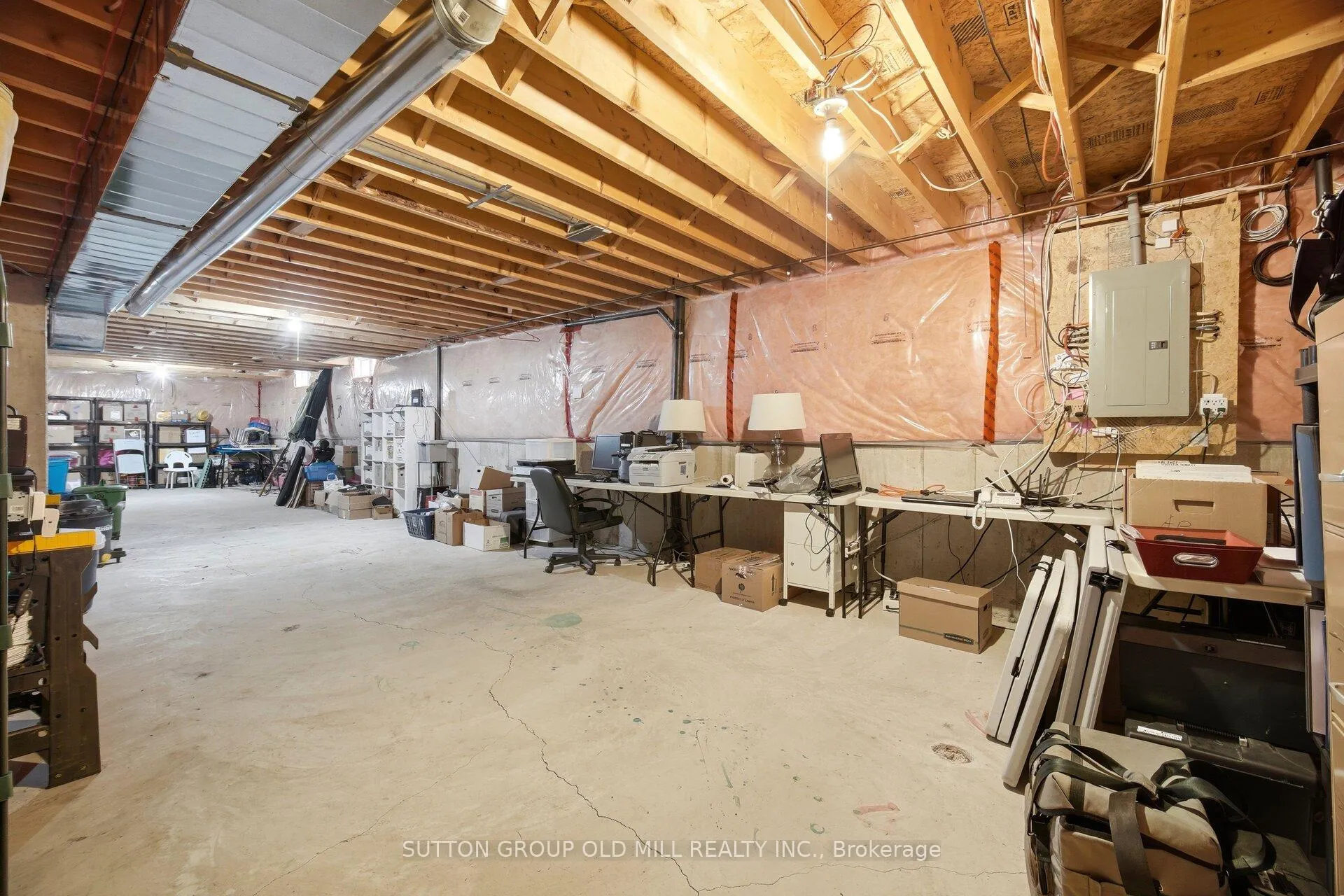 Photo 33 of 26 Edna Avenue, Hamilton, Rural Glanbrook — HOMEH