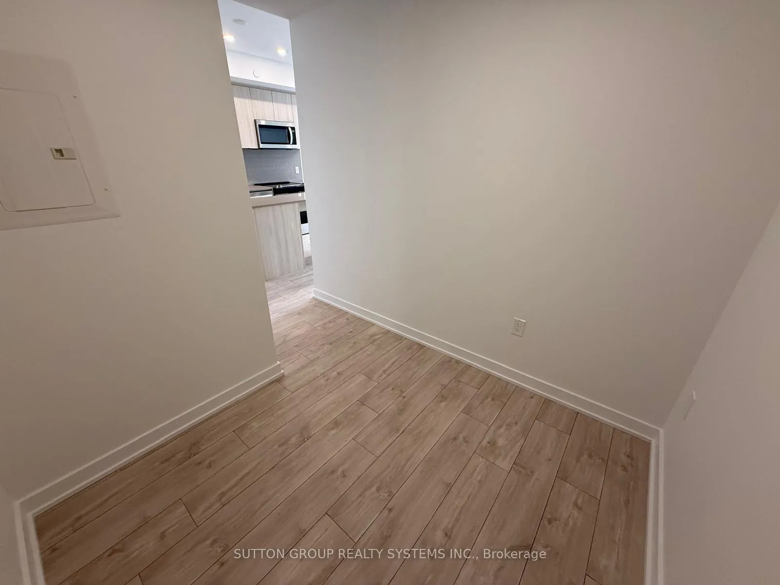 Photo 12 of 740 Whitlock Avenue, Milton, Cobban — HOMEH