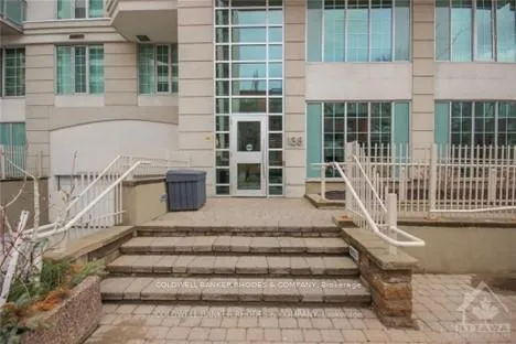 Front of Unit 1111, 138 Somerset Street