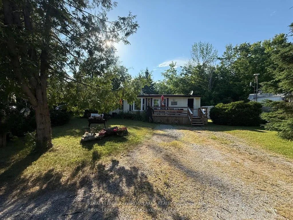 Front of Unit Unit 303, 1802 County Road 121 N