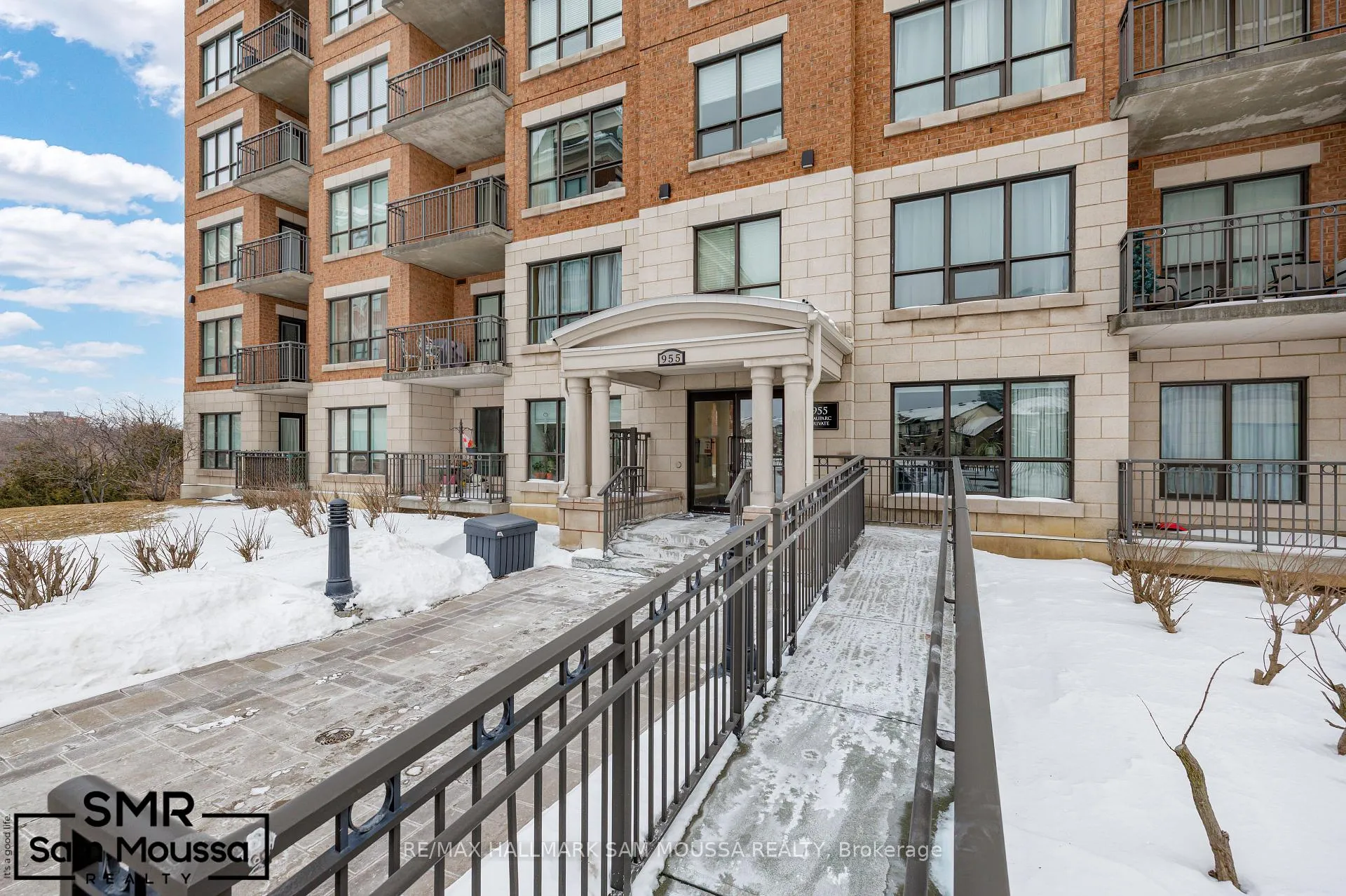 Photo 2 of Unit 112, 955 Beauparc Private, Ottawa, Cyrville — HOMEH