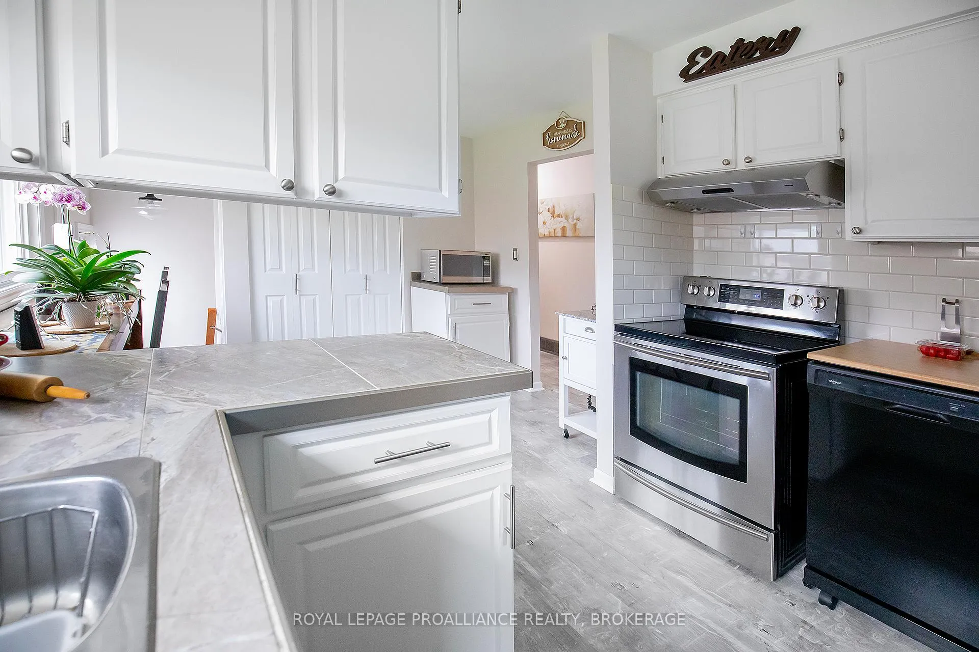 Photo 11 of 835 Nordic Avenue, Kingston, City Southwest — HOMEH