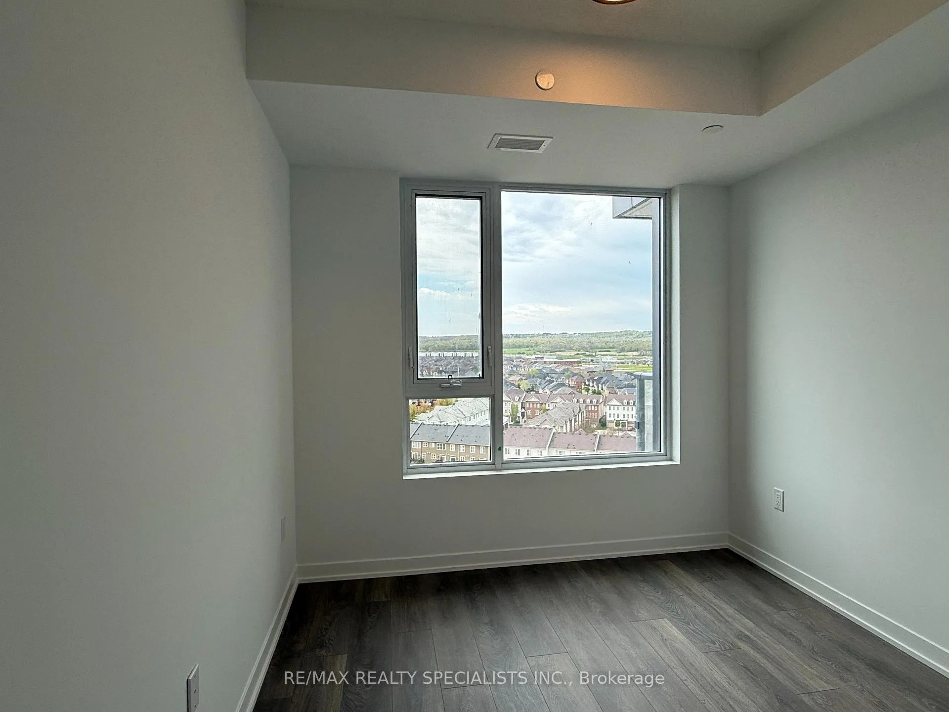 Photo 13 of Unit C1110, 4878 Powers Common, Burlington, Alton — HOMEH