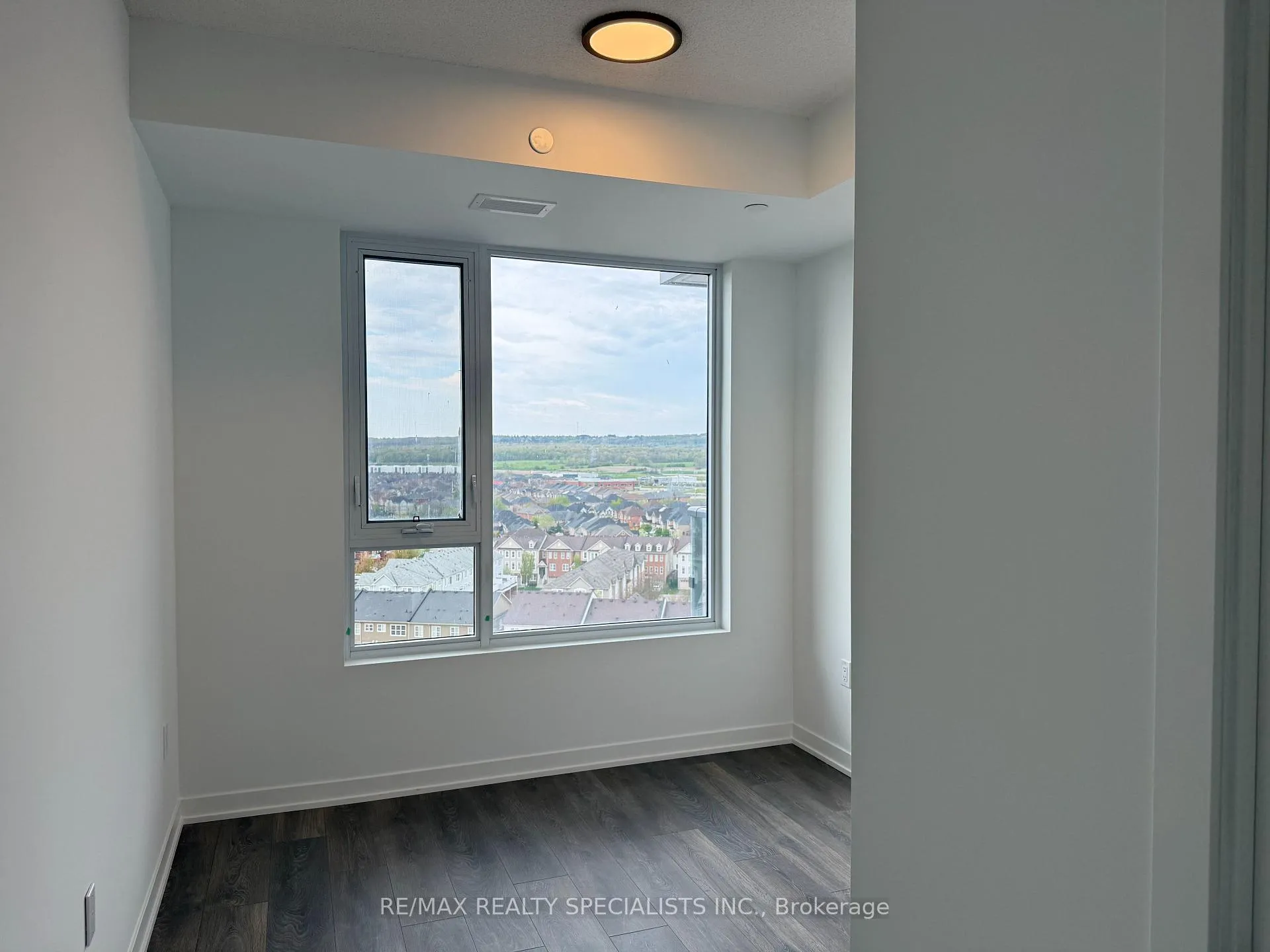 Photo 14 of Unit C1110, 4878 Powers Common, Burlington, Alton — HOMEH