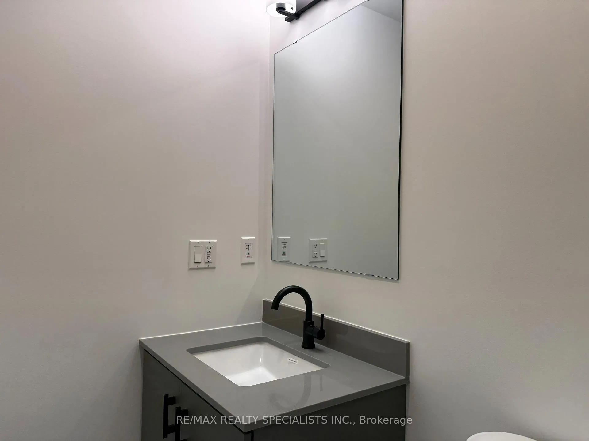 Photo 16 of Unit C1110, 4878 Powers Common, Burlington, Alton — HOMEH