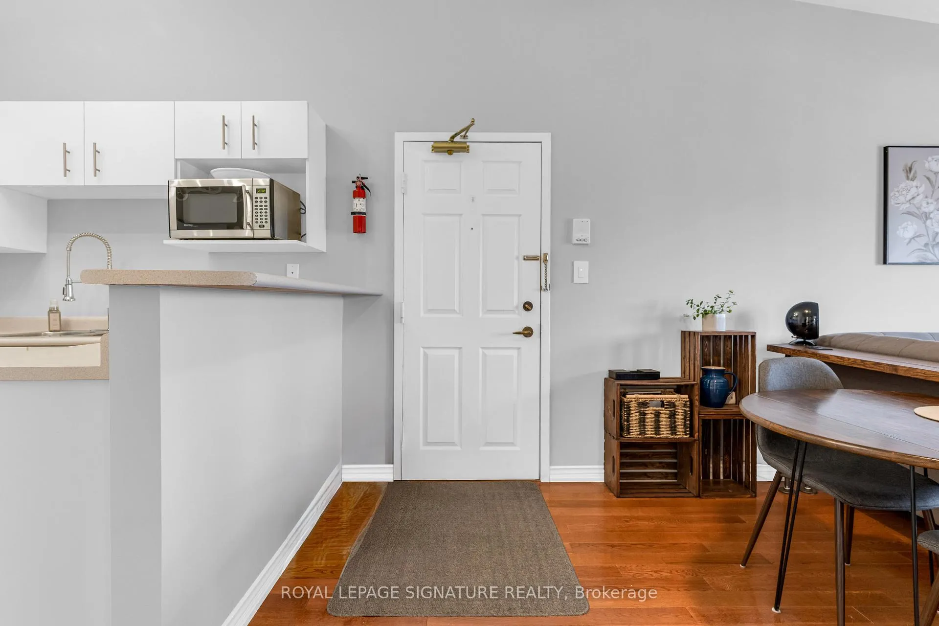 Photo 3 of Unit 410, 4005 Kilmer Drive, Burlington, Tansley — HOMEH