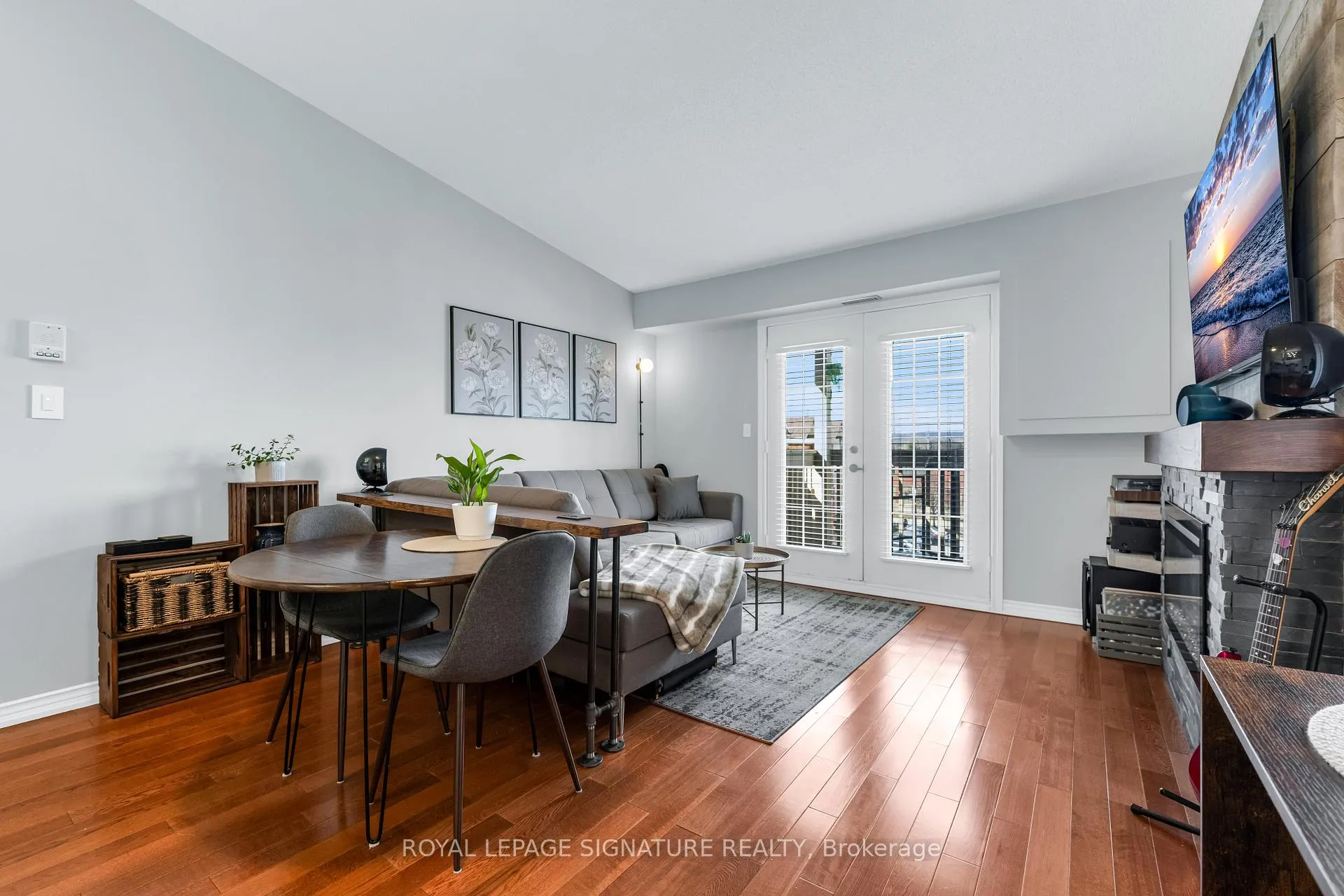 Photo 5 of Unit 410, 4005 Kilmer Drive, Burlington, Tansley — HOMEH