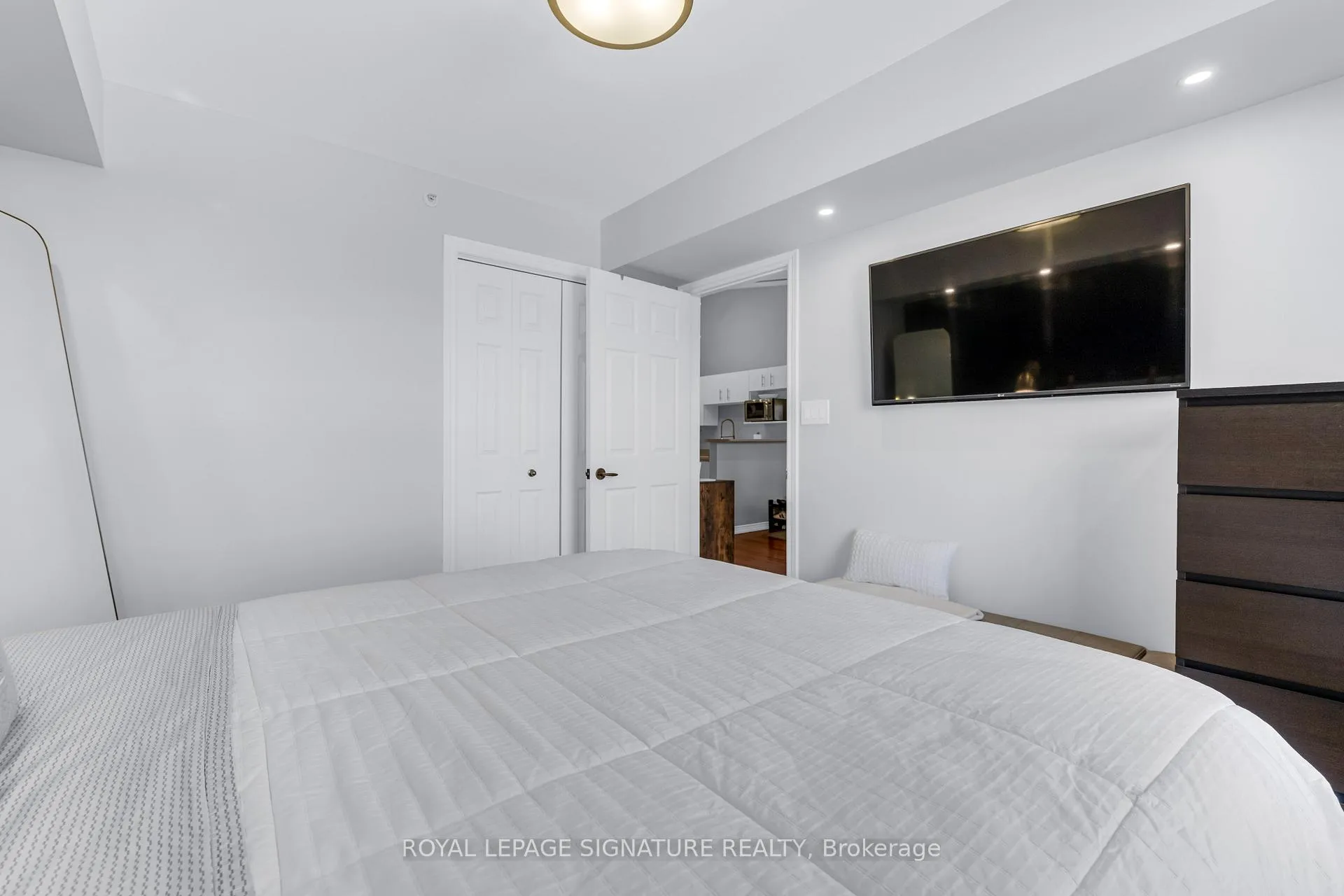 Photo 16 of Unit 410, 4005 Kilmer Drive, Burlington, Tansley — HOMEH