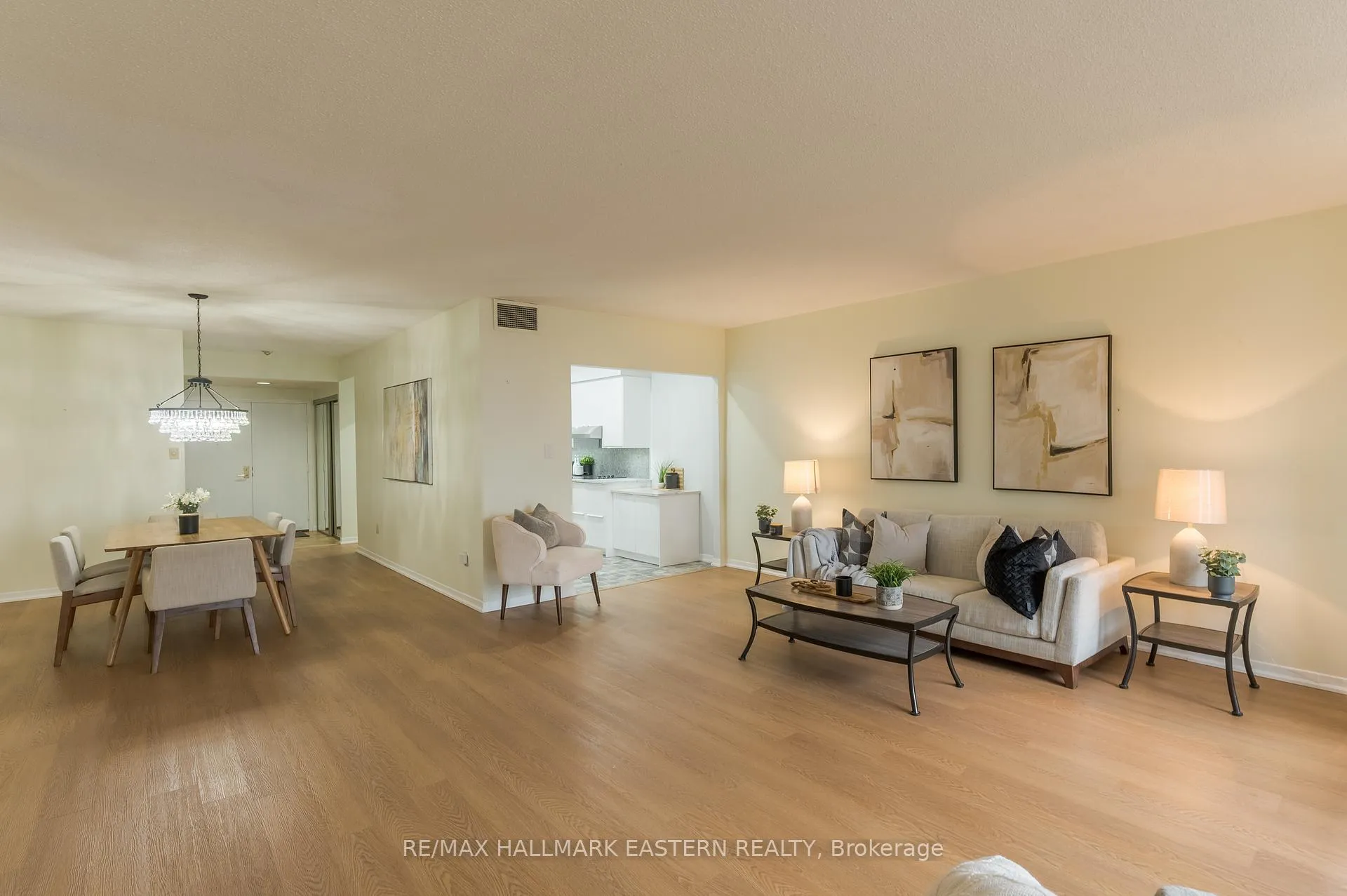 Photo 12 of Unit 204, 1818 Cherryhill Road, Peterborough, Monaghan Ward 2 — HOMEH