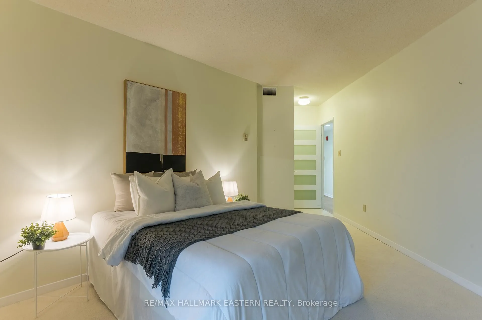 Photo 24 of Unit 204, 1818 Cherryhill Road, Peterborough, Monaghan Ward 2 — HOMEH