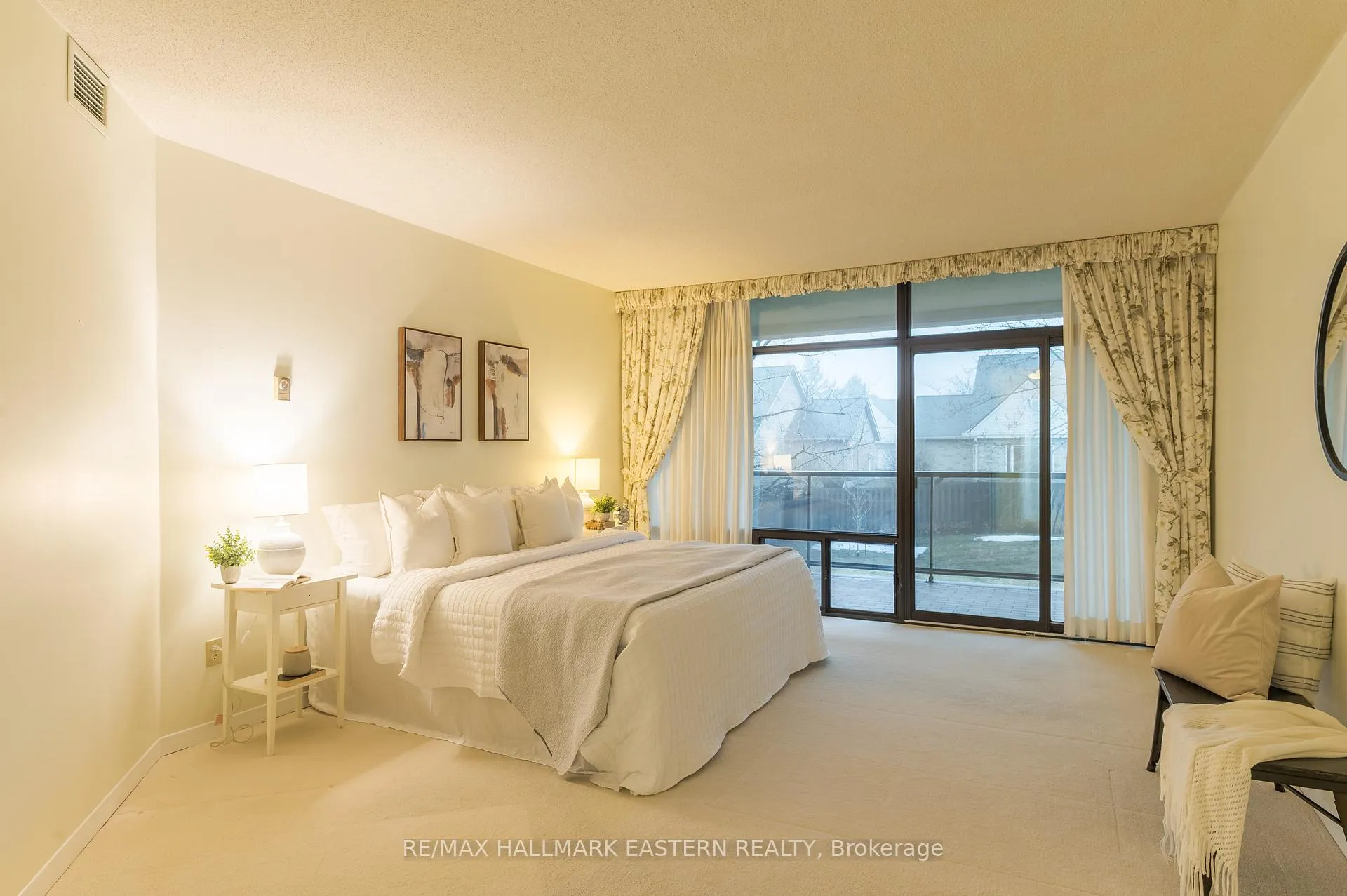 Photo 25 of Unit 204, 1818 Cherryhill Road, Peterborough, Monaghan Ward 2 — HOMEH