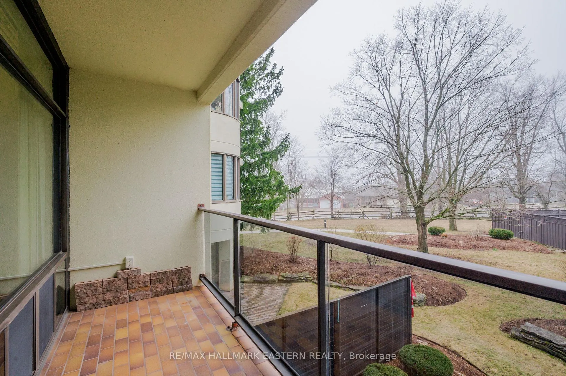 Photo 37 of Unit 204, 1818 Cherryhill Road, Peterborough, Monaghan Ward 2 — HOMEH