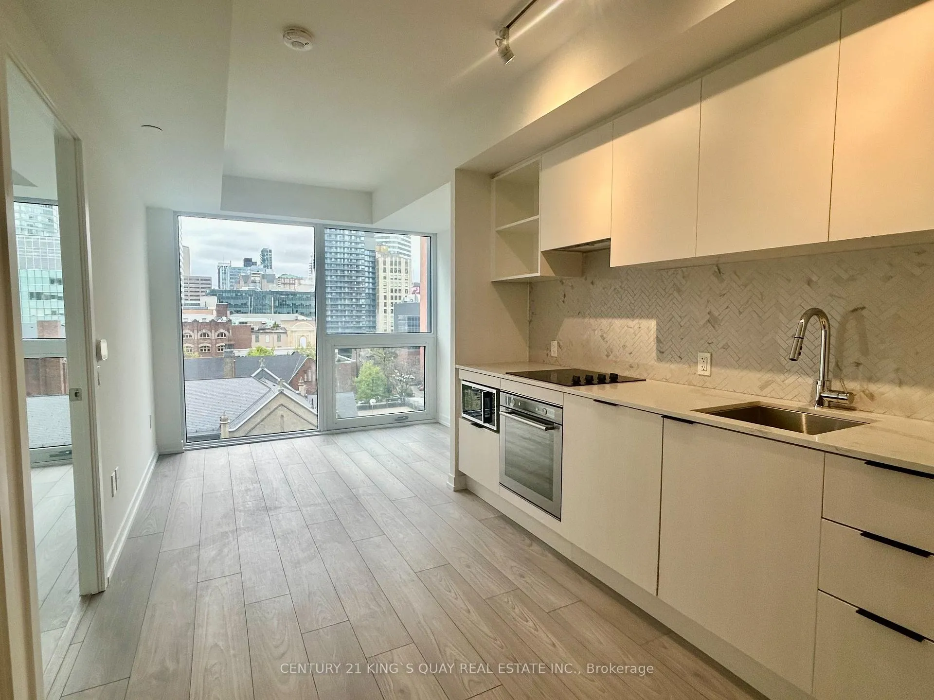 Photo 5 of Unit 808, 82 Dalhousie Street, Toronto, Church-Yonge Corridor — HOMEH
