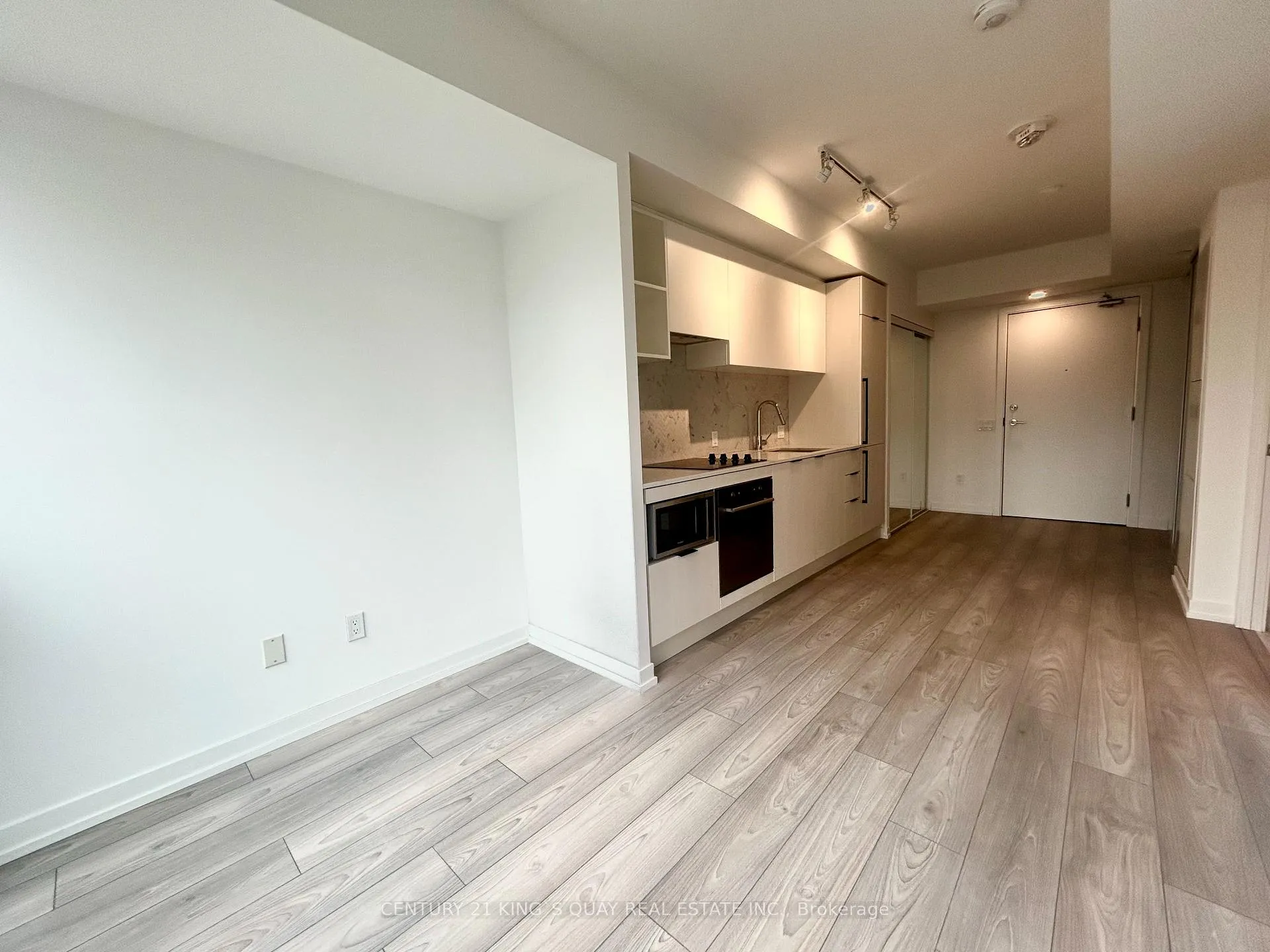Photo 7 of Unit 808, 82 Dalhousie Street, Toronto, Church-Yonge Corridor — HOMEH