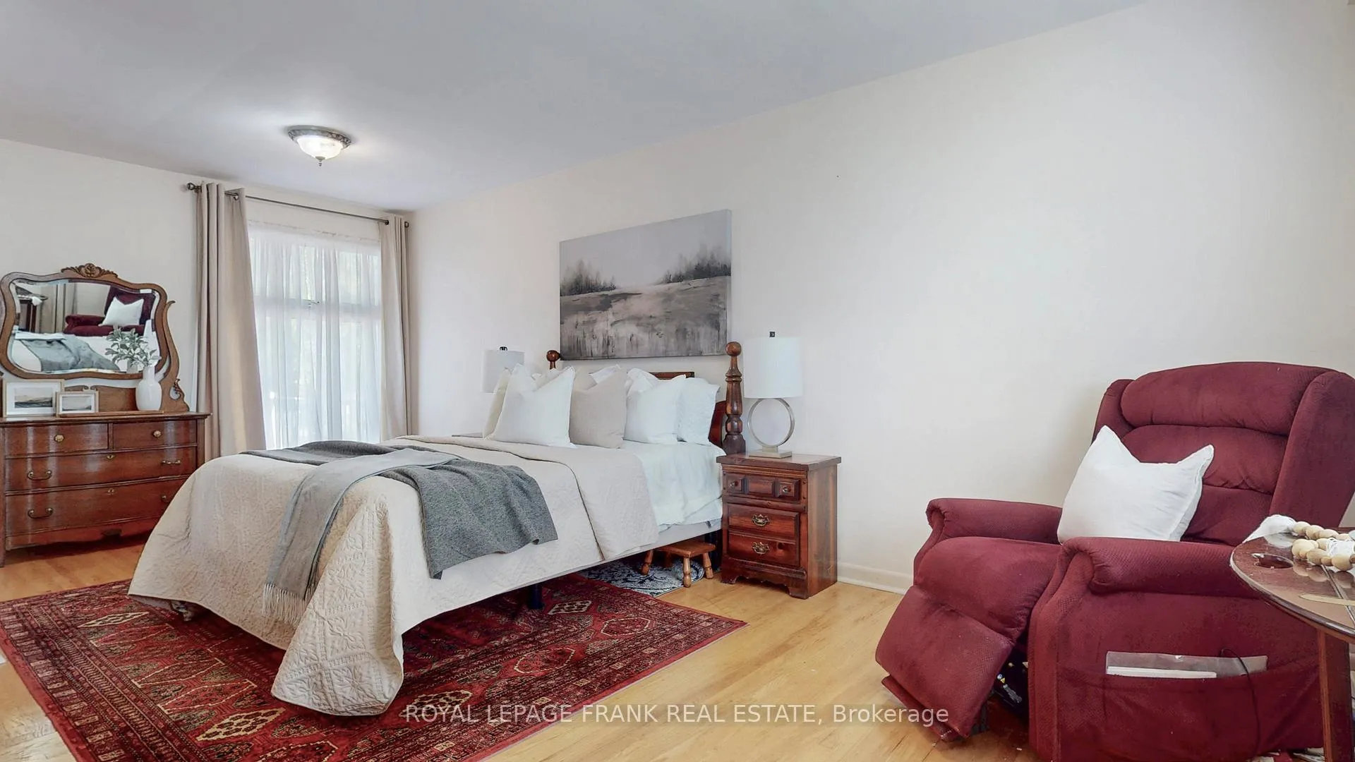 Photo 12 of 336 Viewmount Street, Oshawa, Donevan — HOMEH