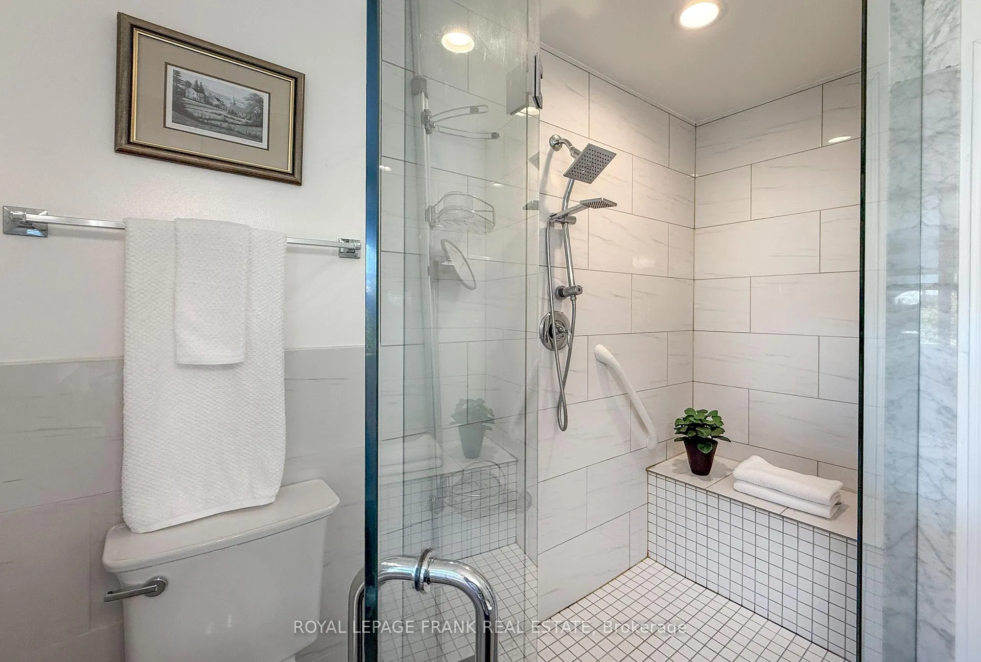 Photo 15 of 336 Viewmount Street, Oshawa, Donevan — HOMEH