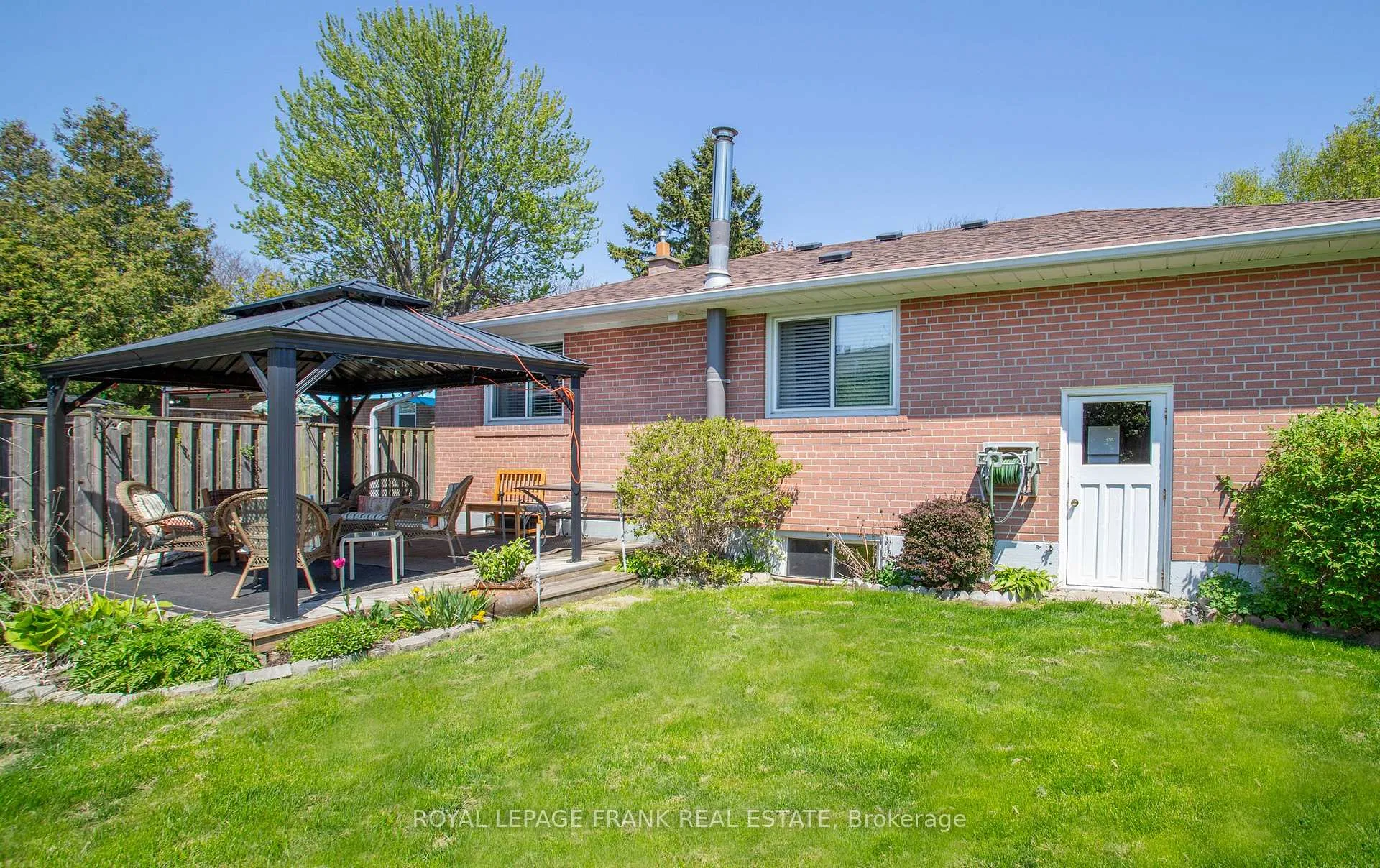 Photo 23 of 336 Viewmount Street, Oshawa, Donevan — HOMEH