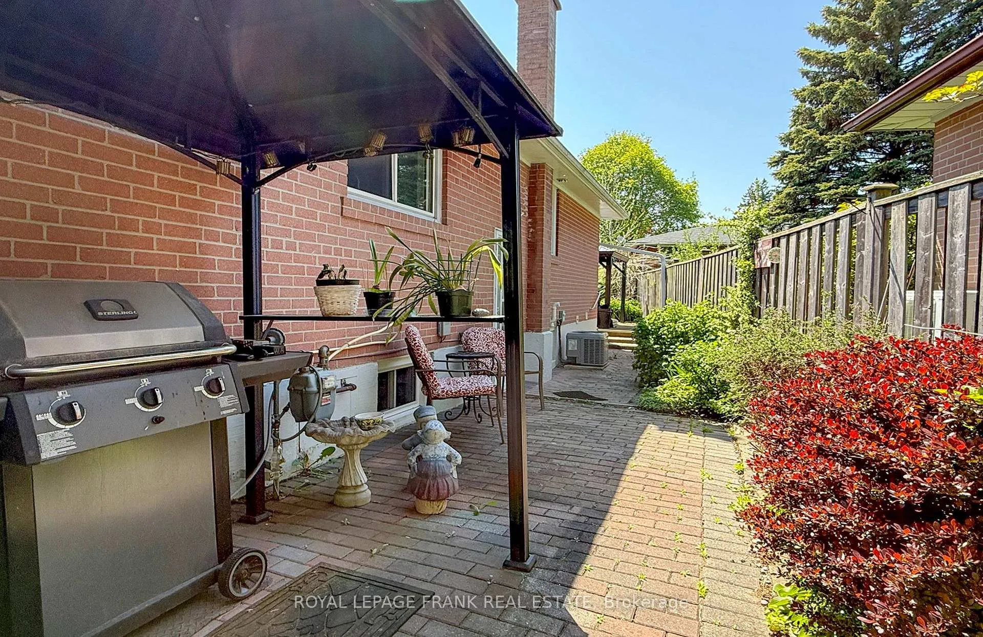Photo 28 of 336 Viewmount Street, Oshawa, Donevan — HOMEH