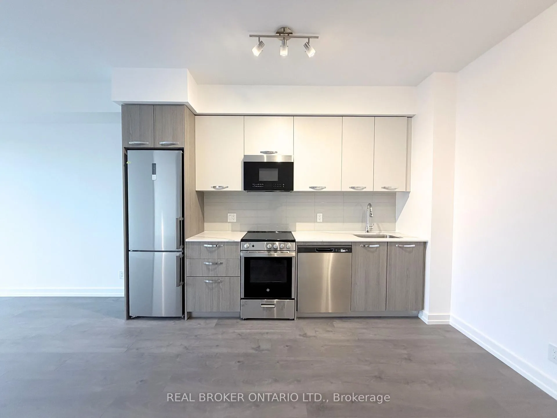 Photo 1 of Unit 824, 75 James Street S, Hamilton, Corktown — HOMEH