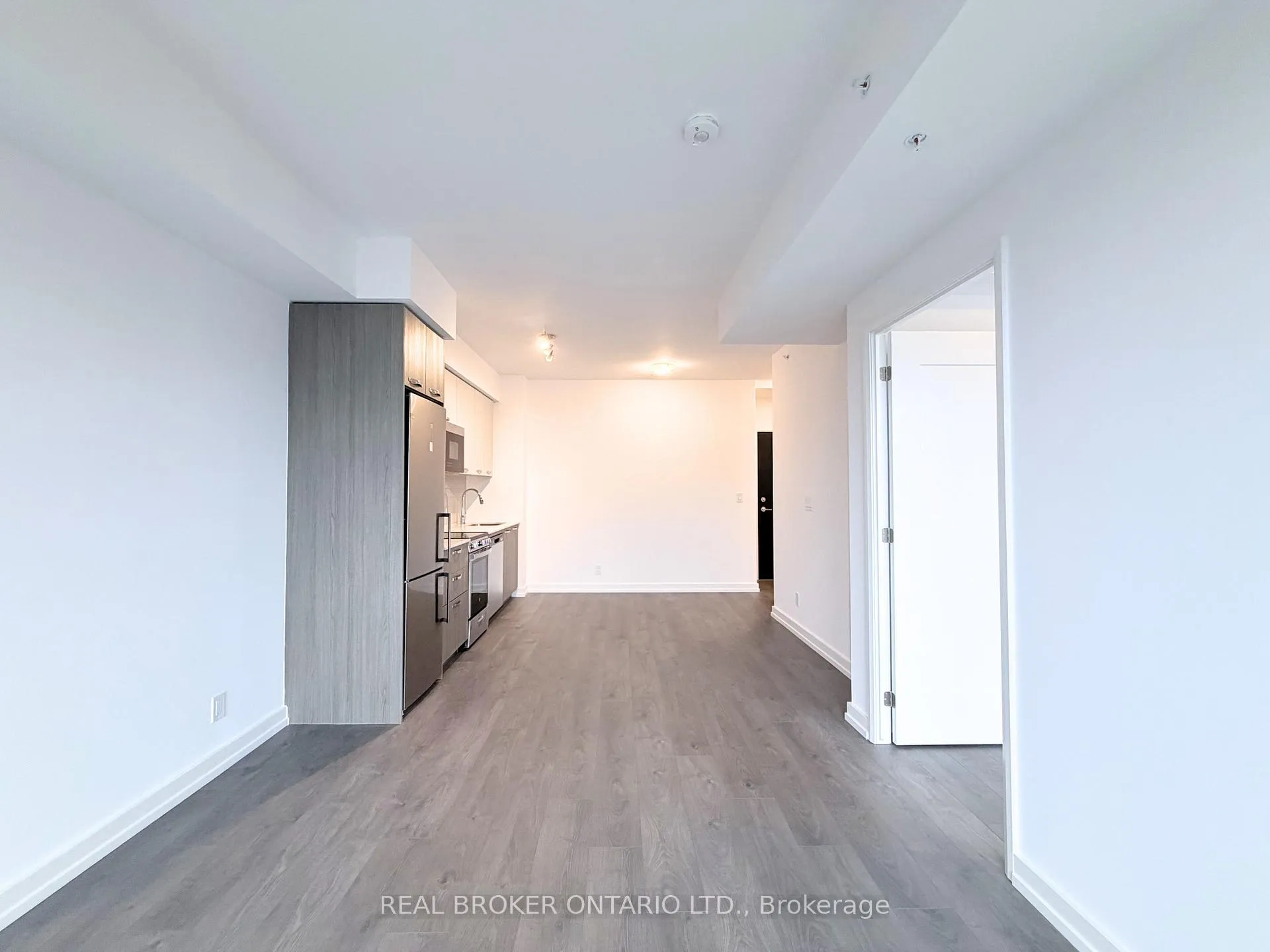 Photo 4 of Unit 824, 75 James Street S, Hamilton, Corktown — HOMEH