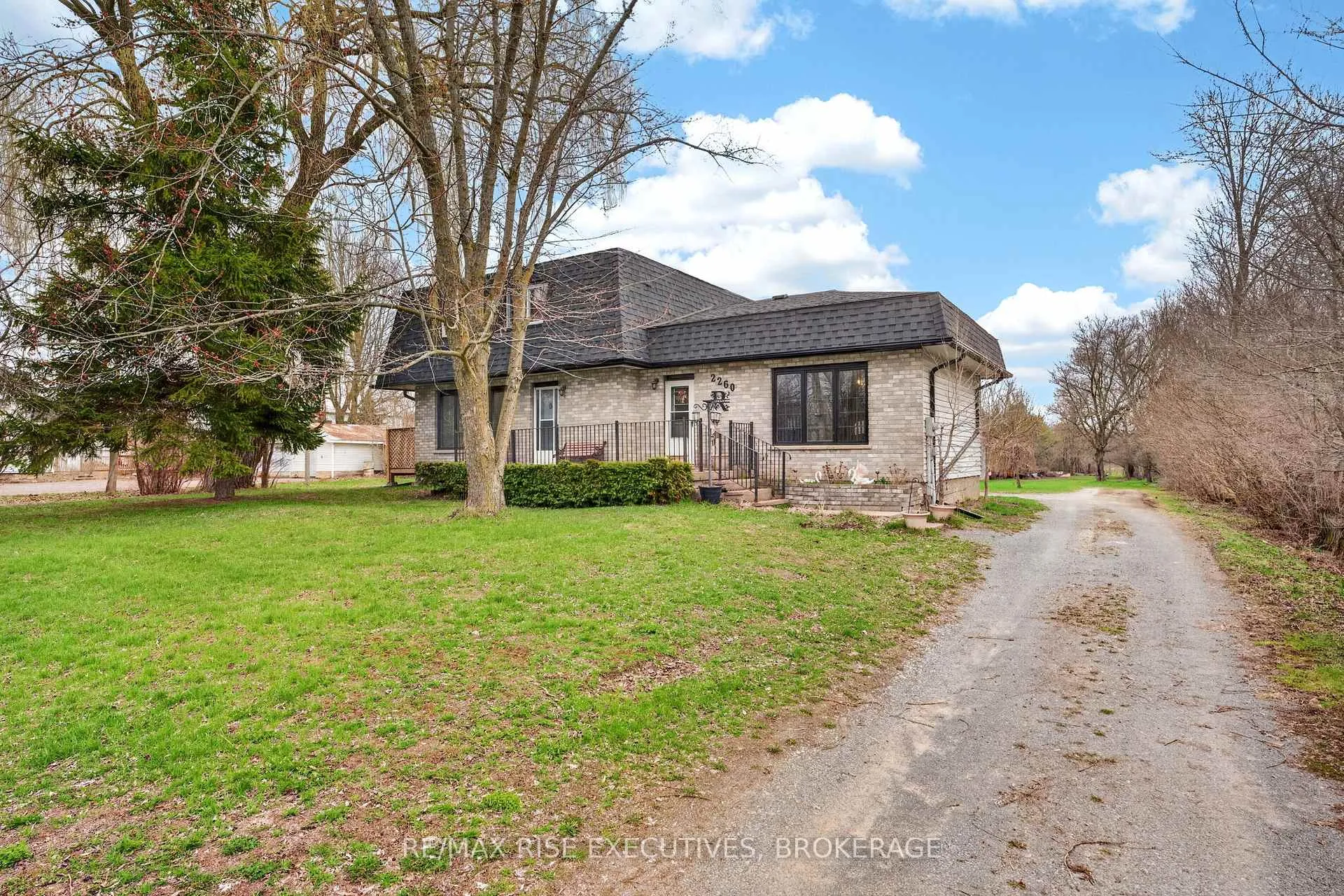 Photo 1 of 2260 Sydenham Road, Kingston, City North of 401 — HOMEH