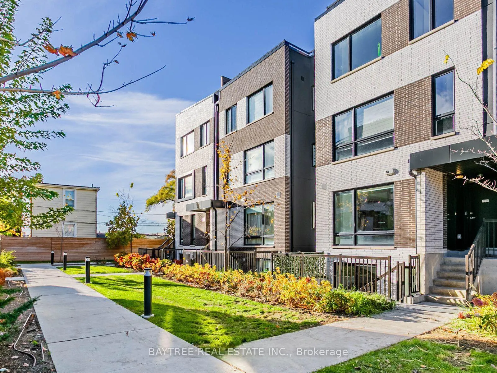 Photo 26 of Unit TH4, 30 Ed Clark Gardens, Toronto, Weston-Pellam Park — HOMEH