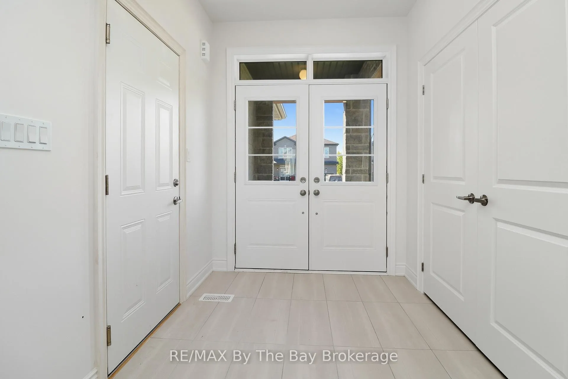 Photo 2 of 59 Amber Drive, Wasaga Beach — HOMEH