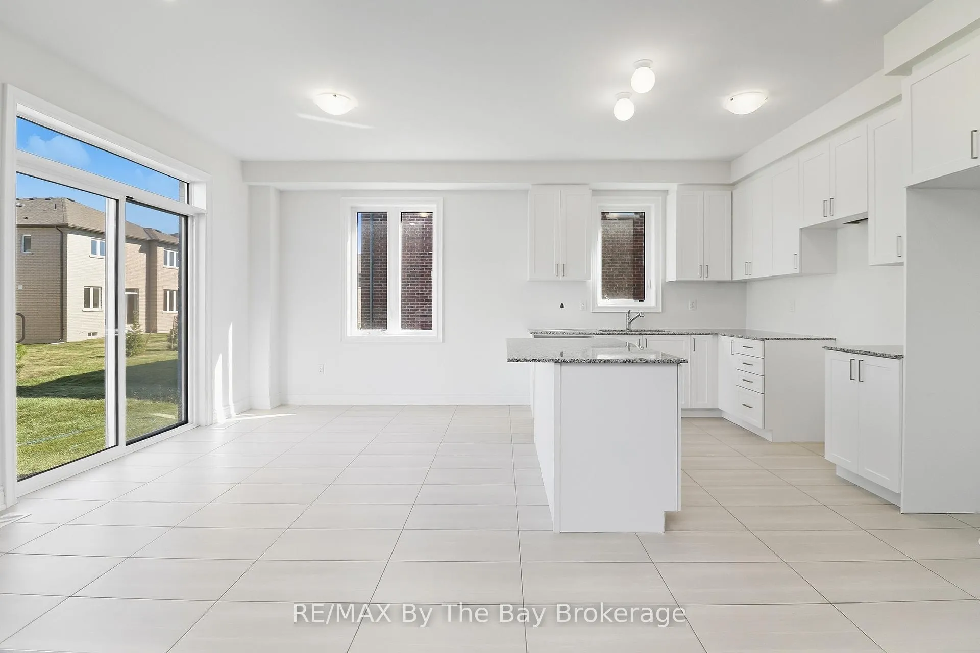 Photo 6 of 59 Amber Drive, Wasaga Beach — HOMEH