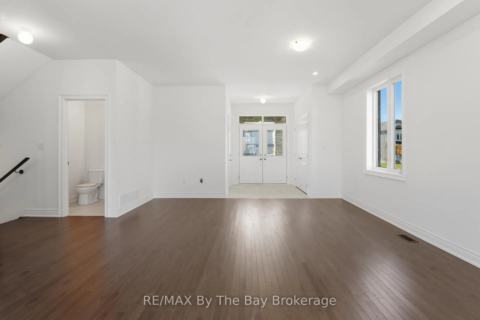 Photo 10 of 59 Amber Drive, Wasaga Beach — HOMEH