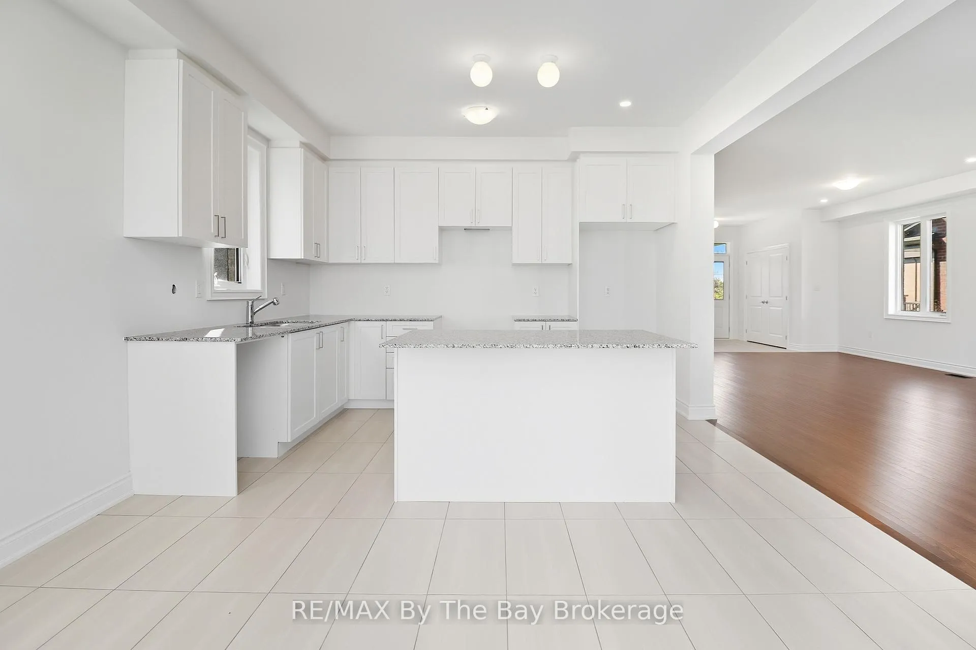 Photo 17 of 59 Amber Drive, Wasaga Beach — HOMEH