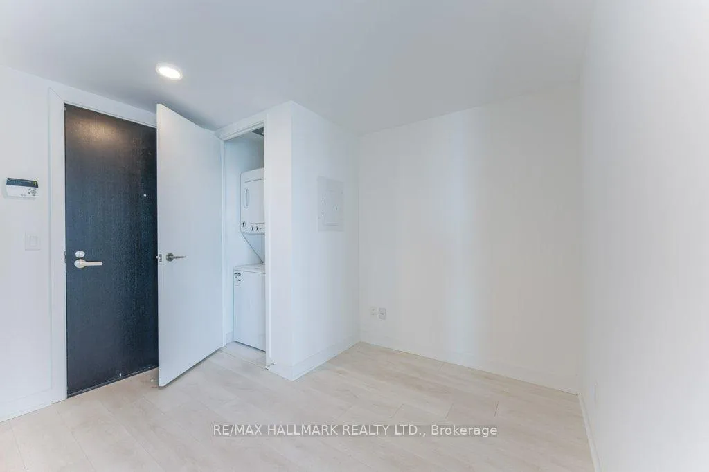 Photo 4 of Unit 3202, 501 Yonge Street, Toronto, Church-Yonge Corridor — HOMEH